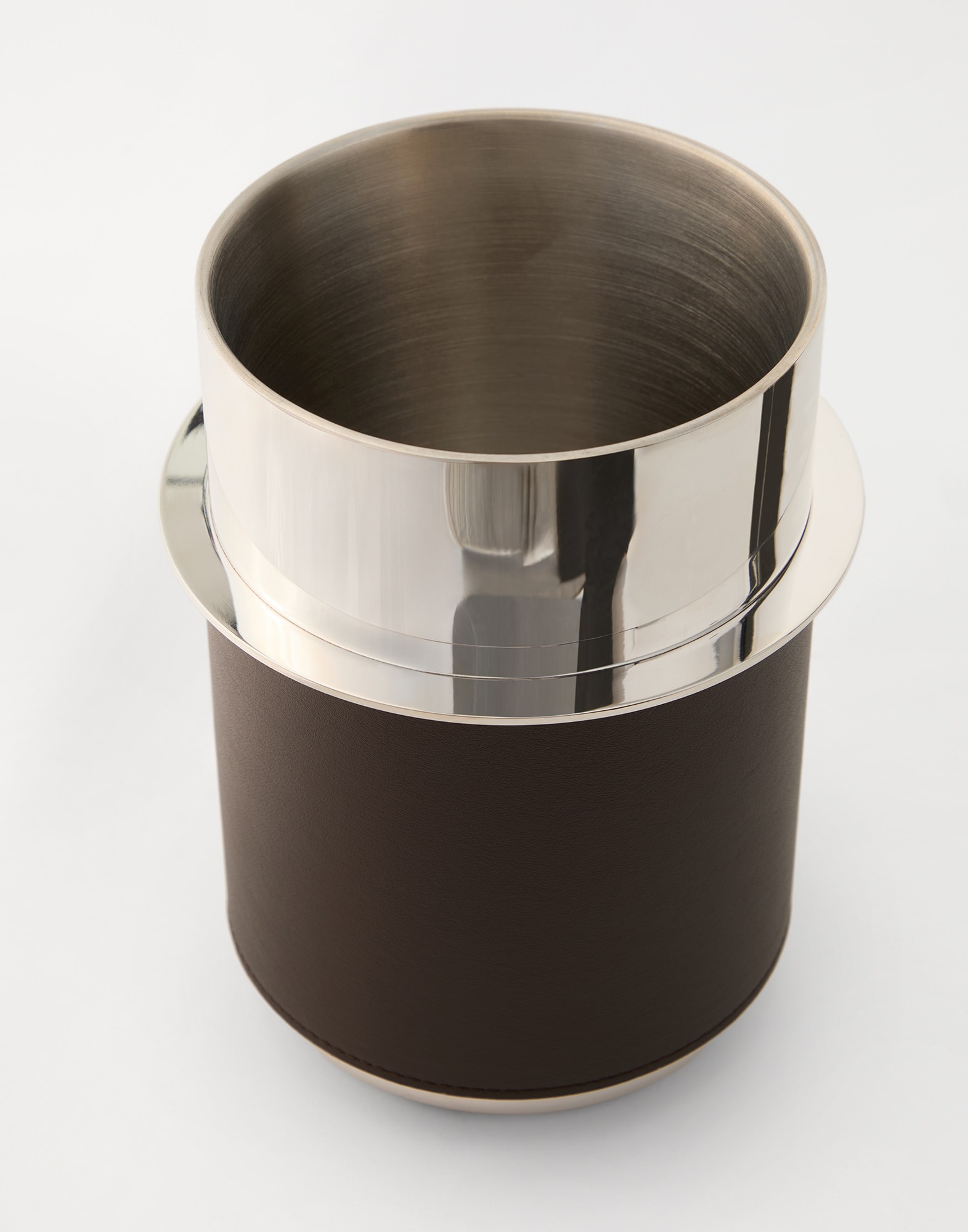 Table Accessories - Detail view - View Full Screen