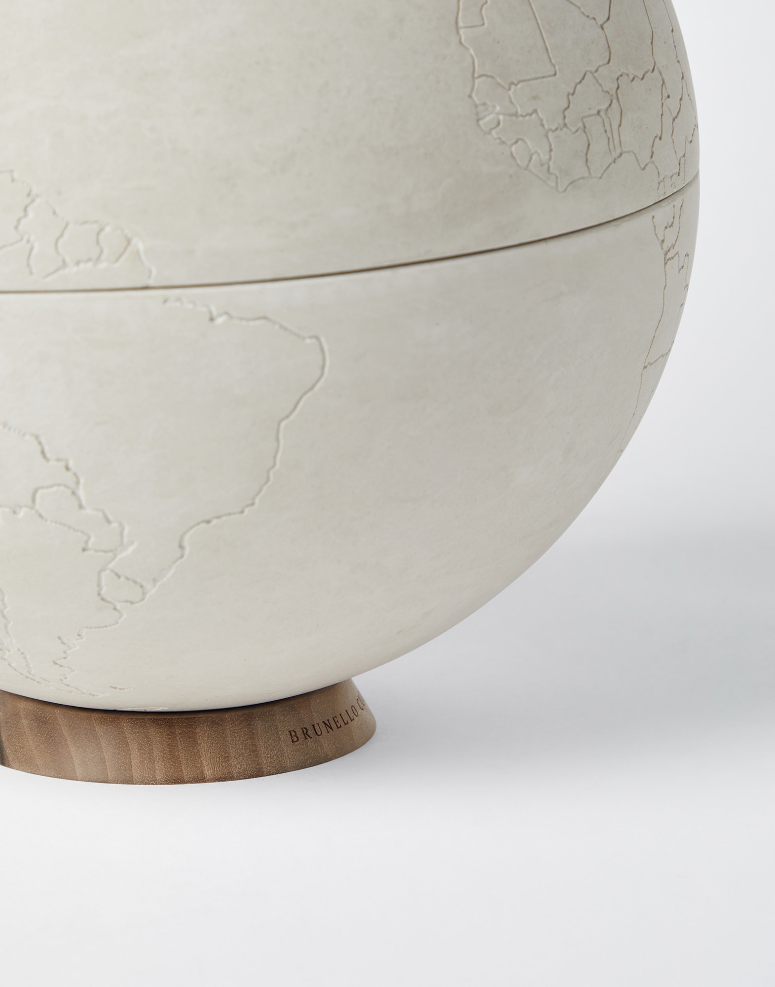 Desk Accessories - Detail view - View Full Screen