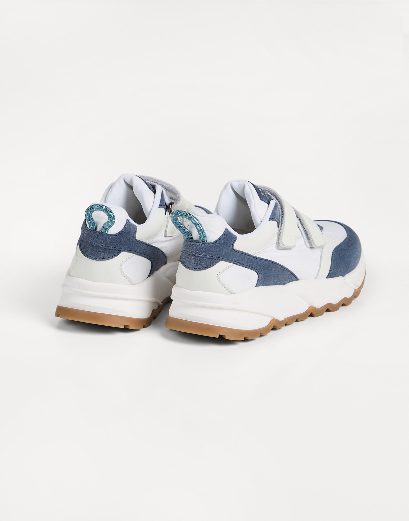 Sneakers - Back view - View Full Screen