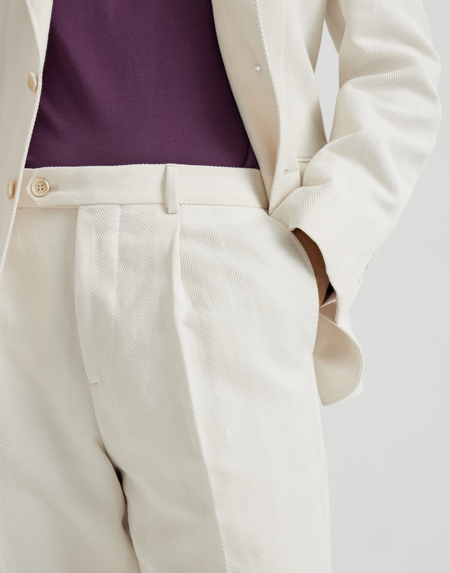 Брюки с защипами - Детальный вид - Посмотреть во весь экран