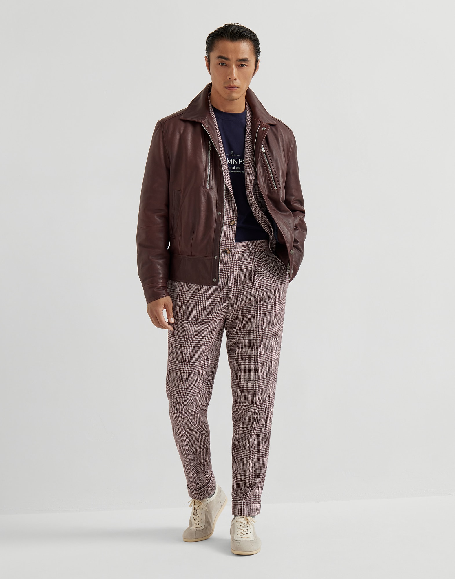 Pleated - Full look - View Full Screen