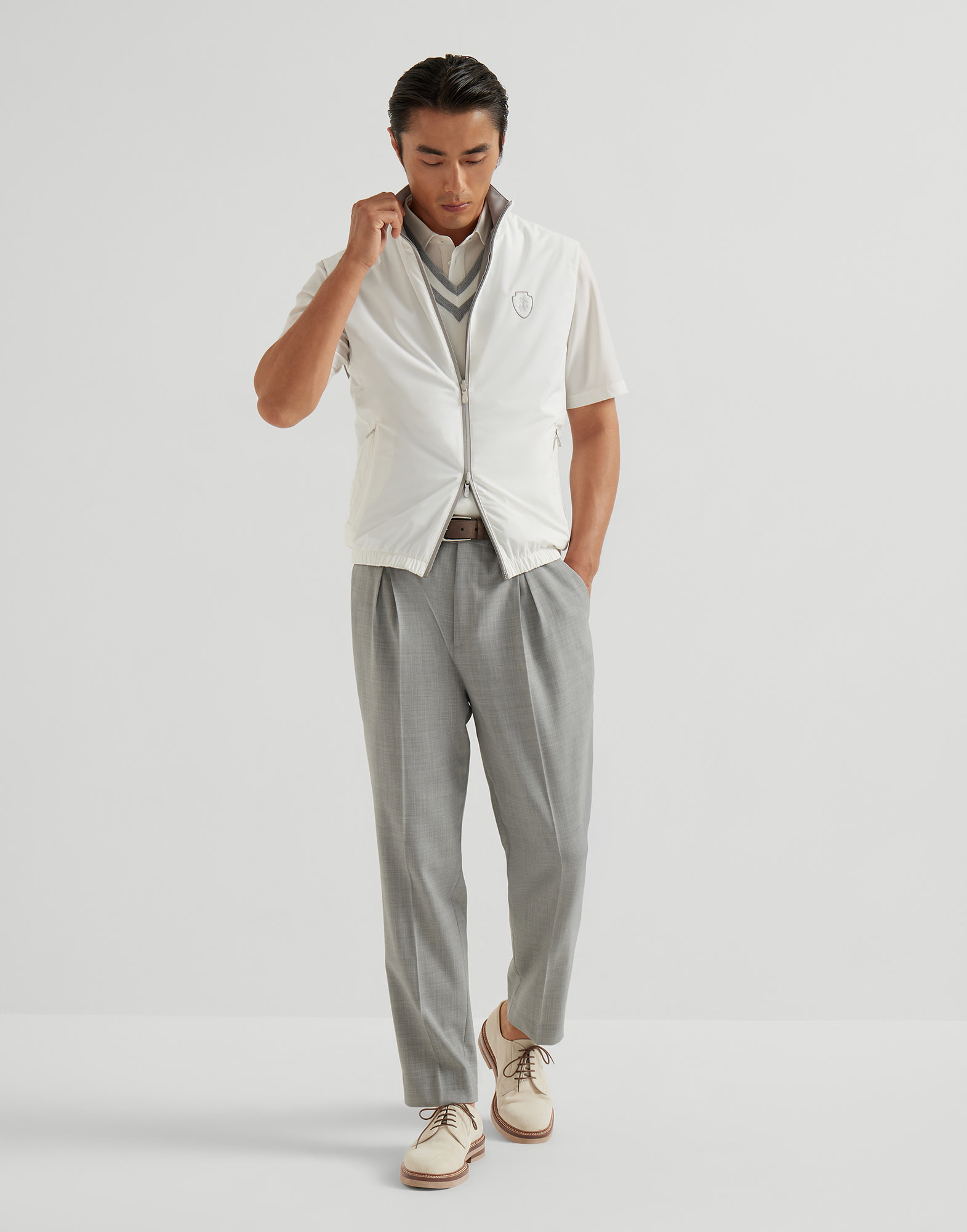 V-neck - Full look - View Full Screen