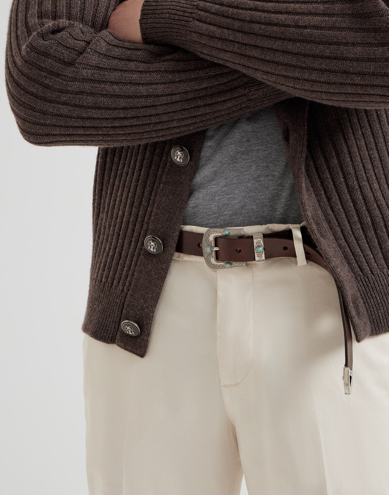 Брюки без защипов - Детальный вид - Посмотреть во весь экран