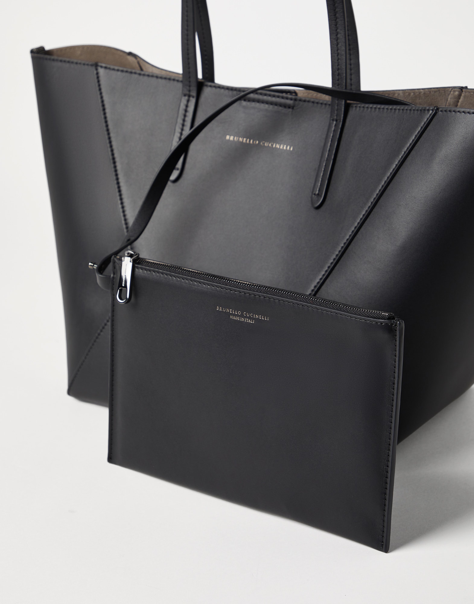 Shopper - Full look - View Full Screen