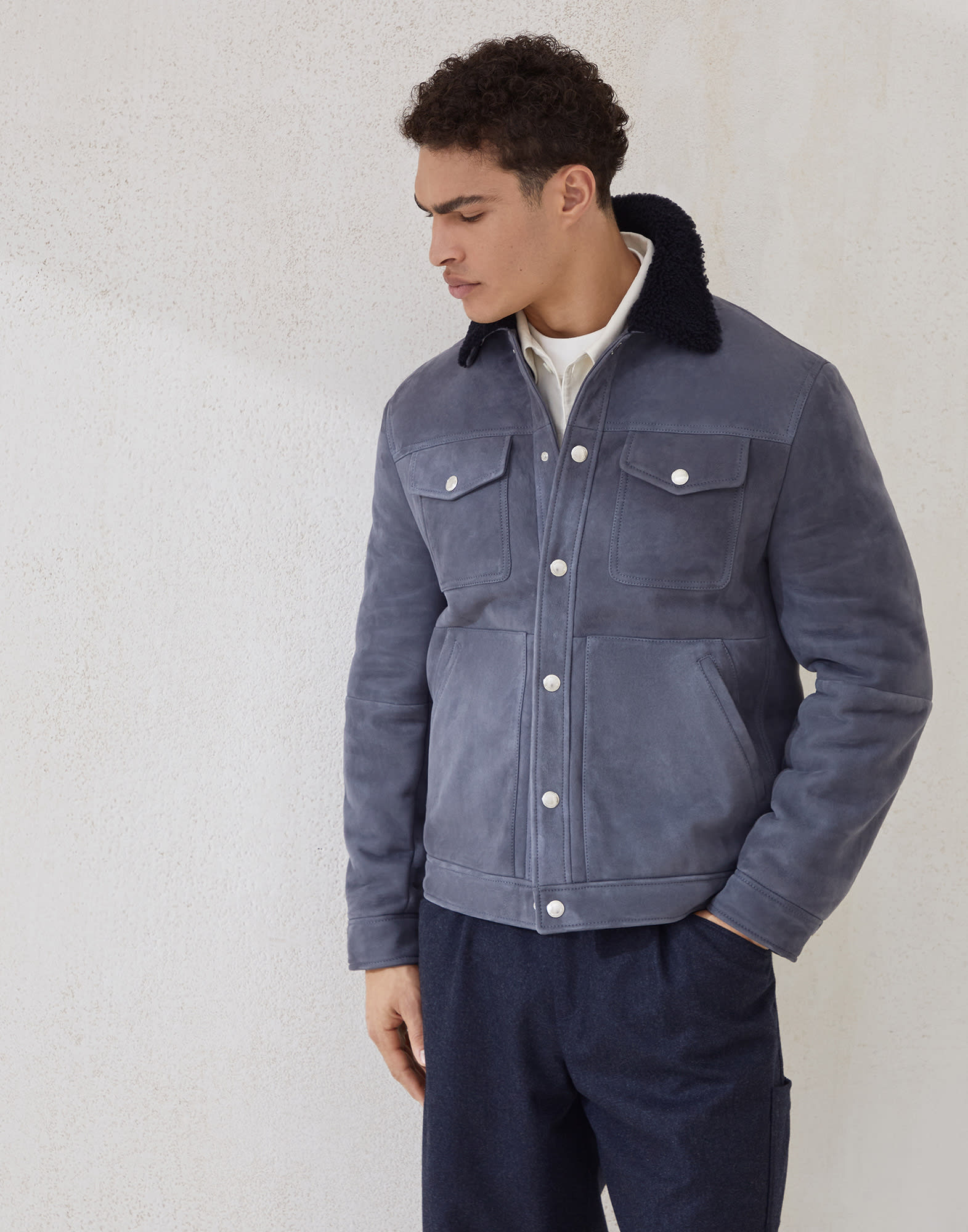 Leather - Front view - View Full Screen