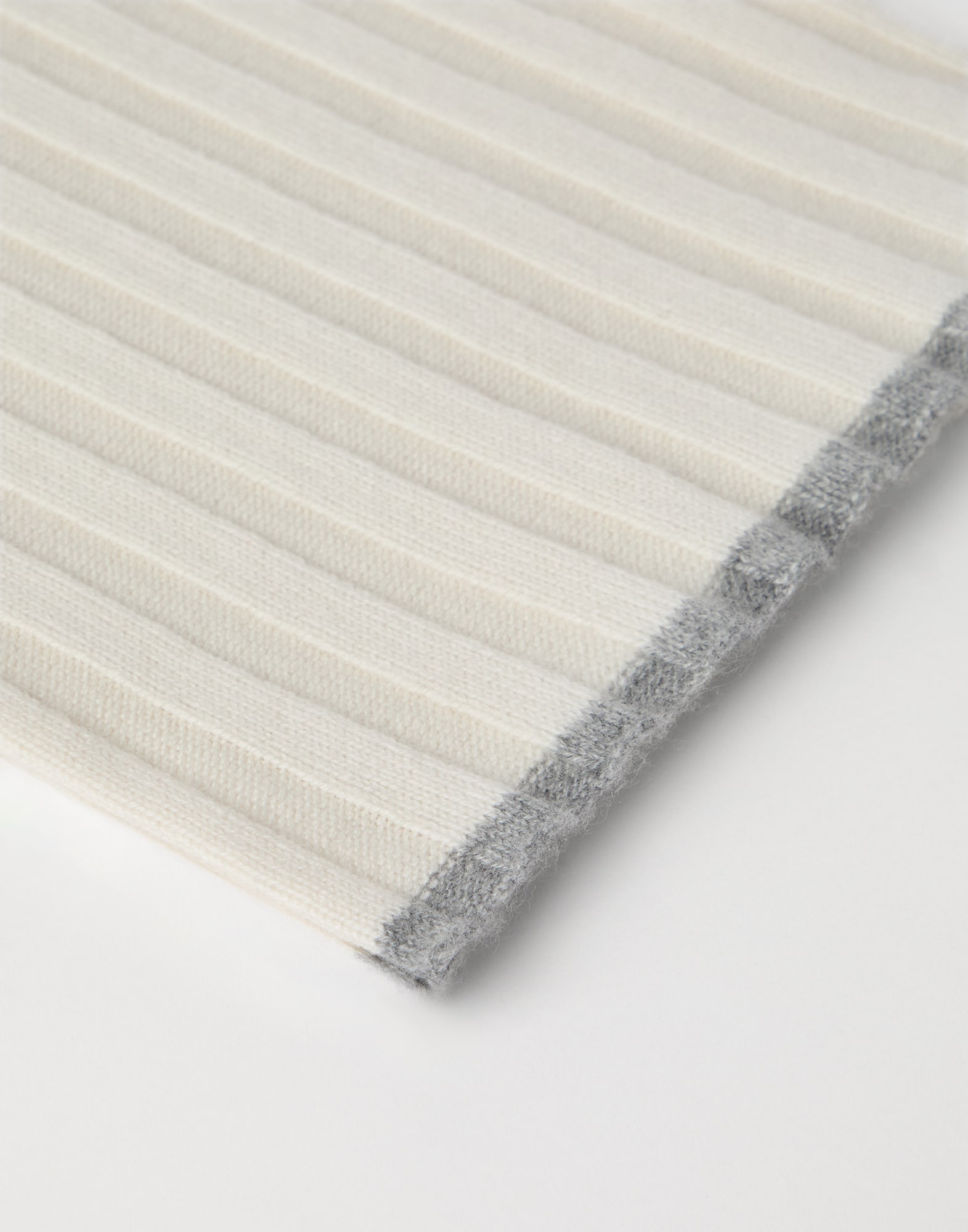 Solid Color - Back view - View Full Screen