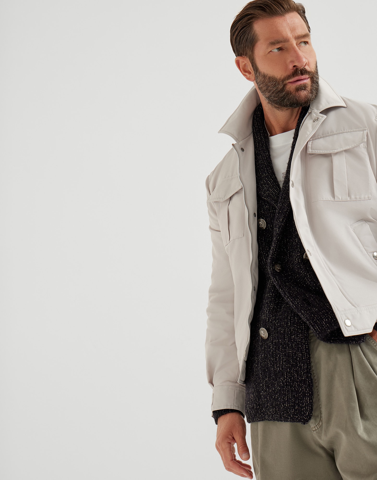 飞行夹克 - 小编视角 - 正面观看 - 全屏观看