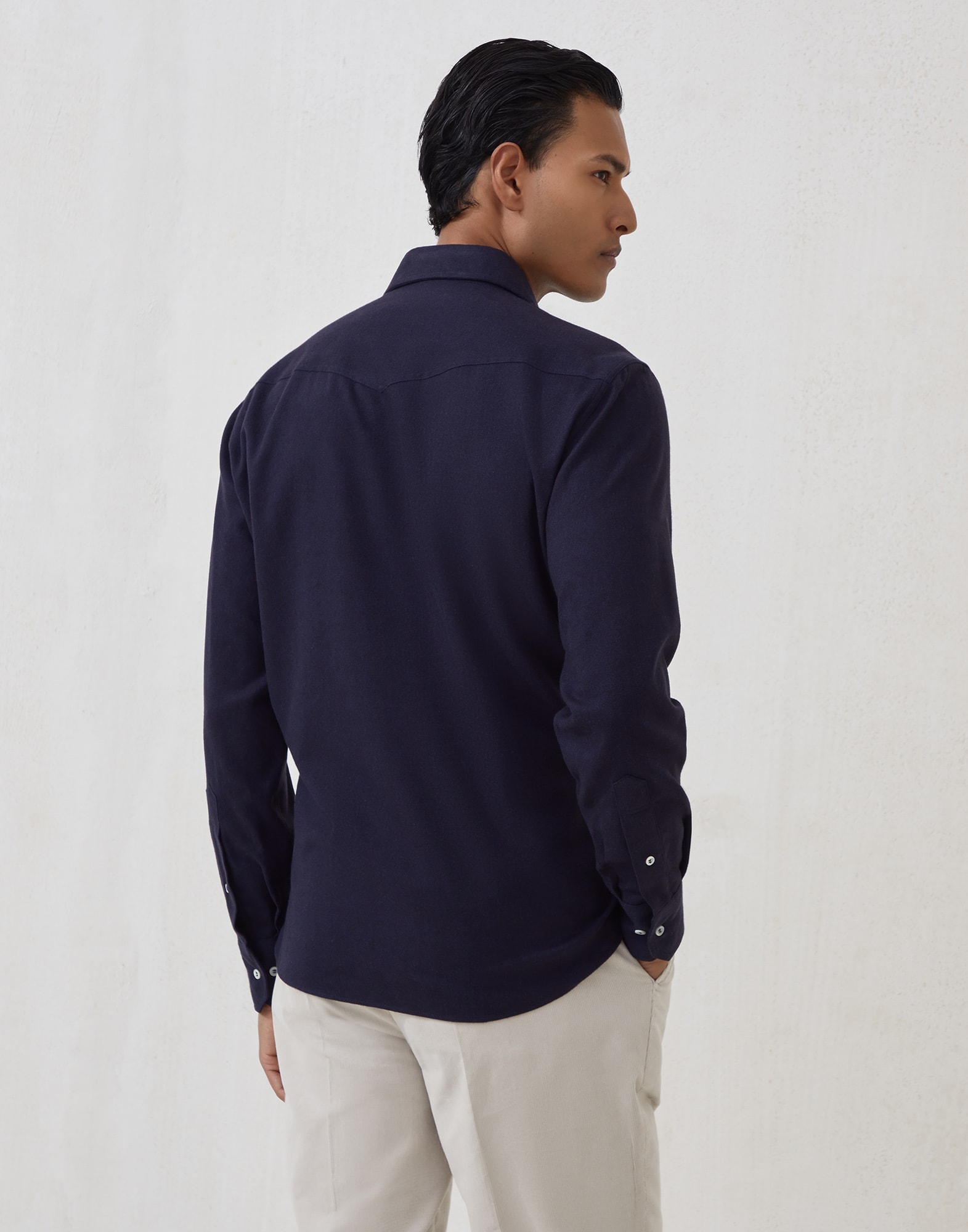 Easy - Back view - View Full Screen