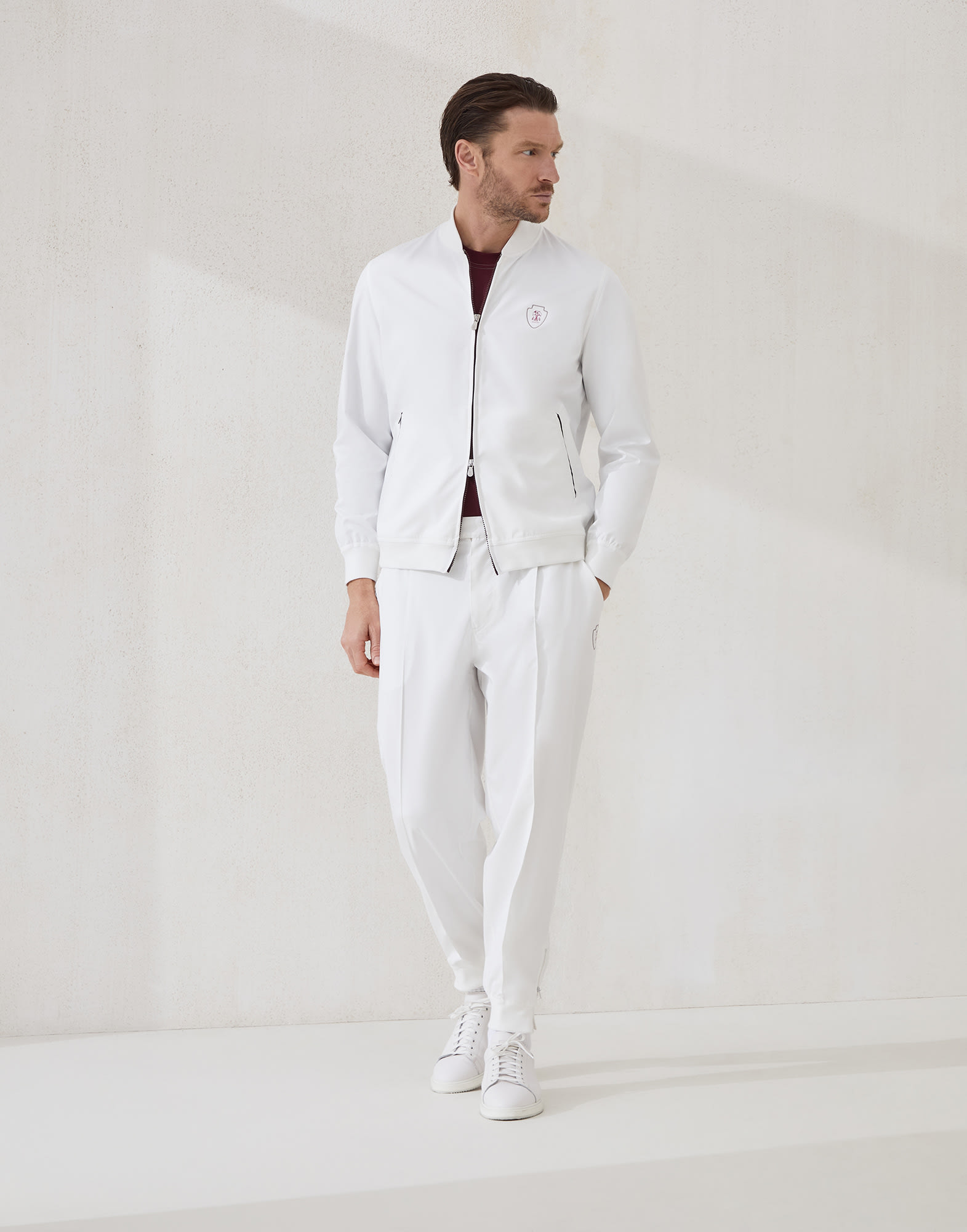 252MOUTFIT62A image number 0