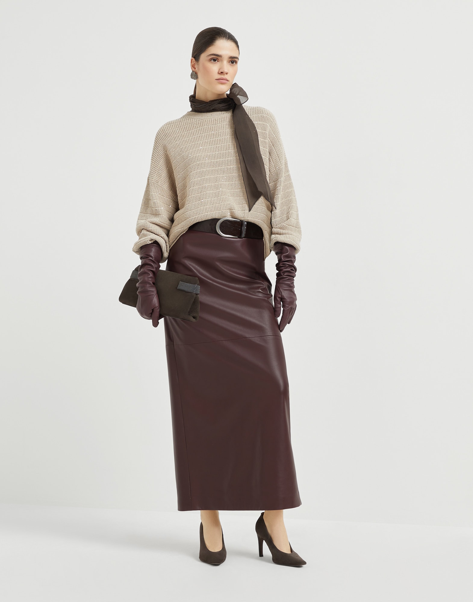 252WOUTFITCS102 image number 0