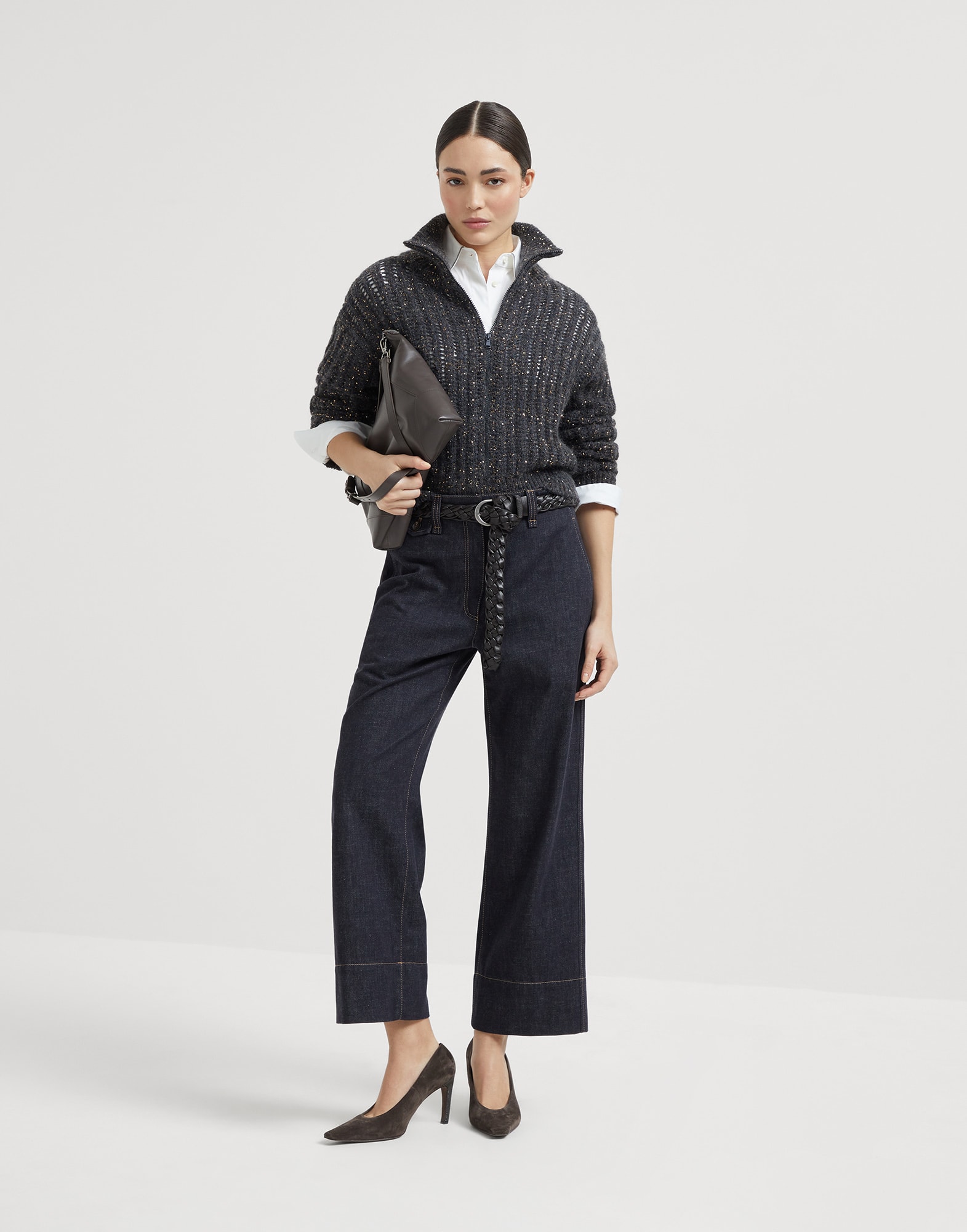 252WOUTFITCS30 image number 0