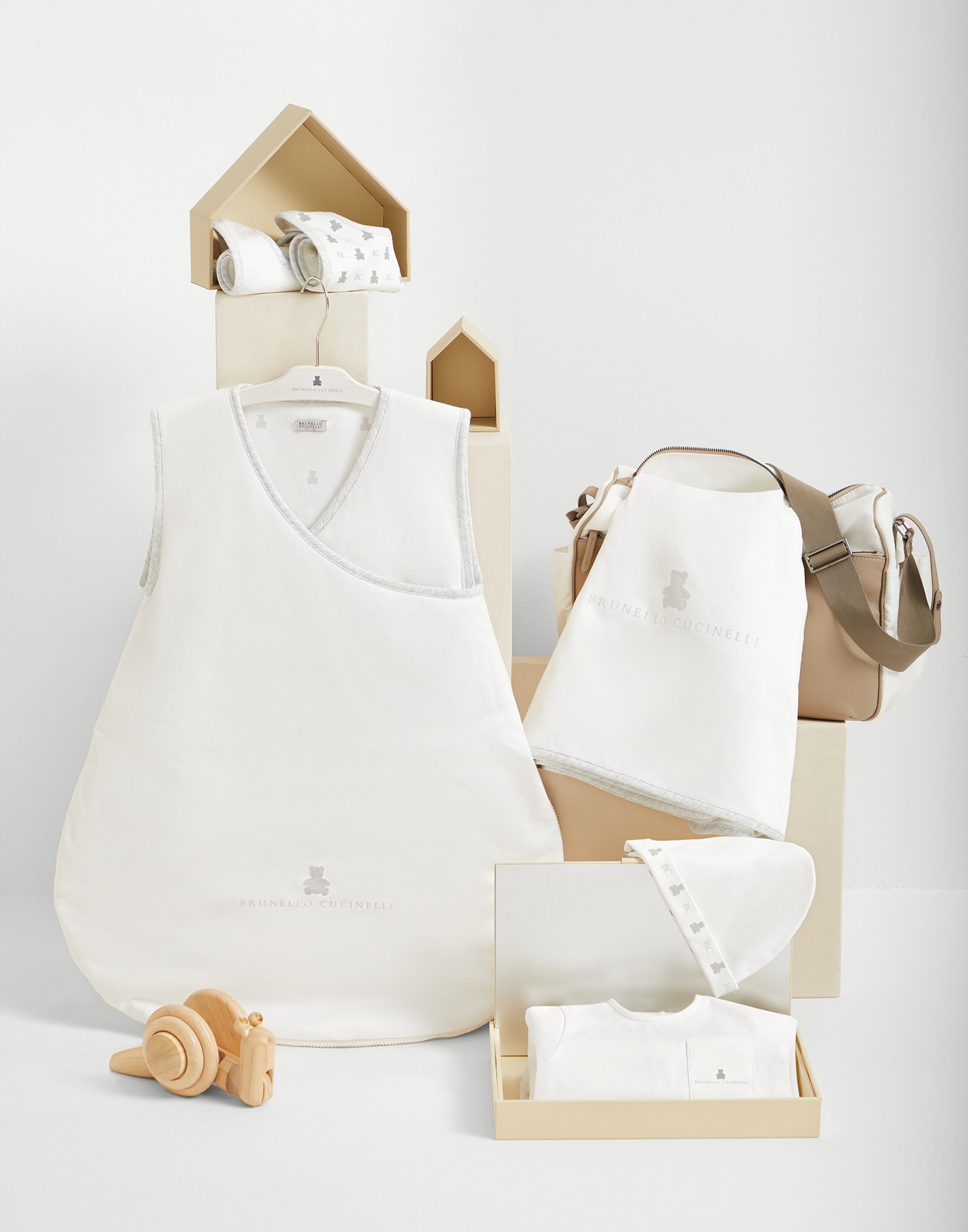 2528OUTFITGIFTNB4 image number 0