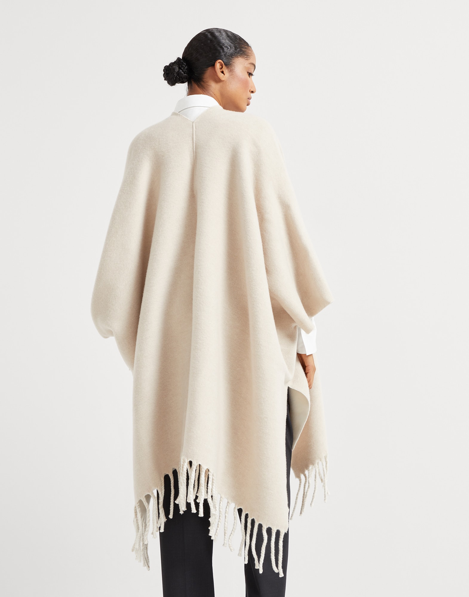 Knitted Poncho - Back view - View Full Screen