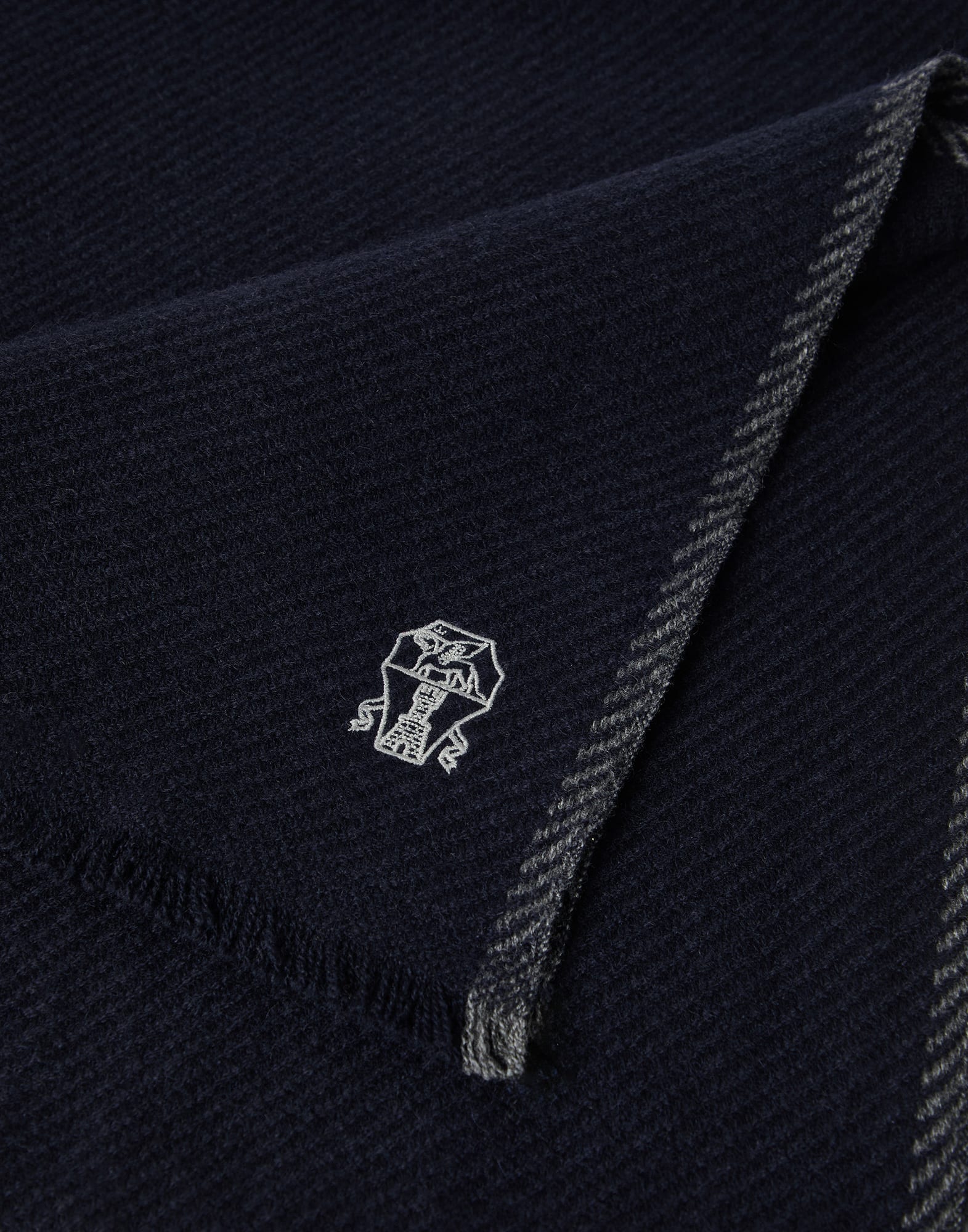 Однотонные - Детальный вид - Посмотреть во весь экран