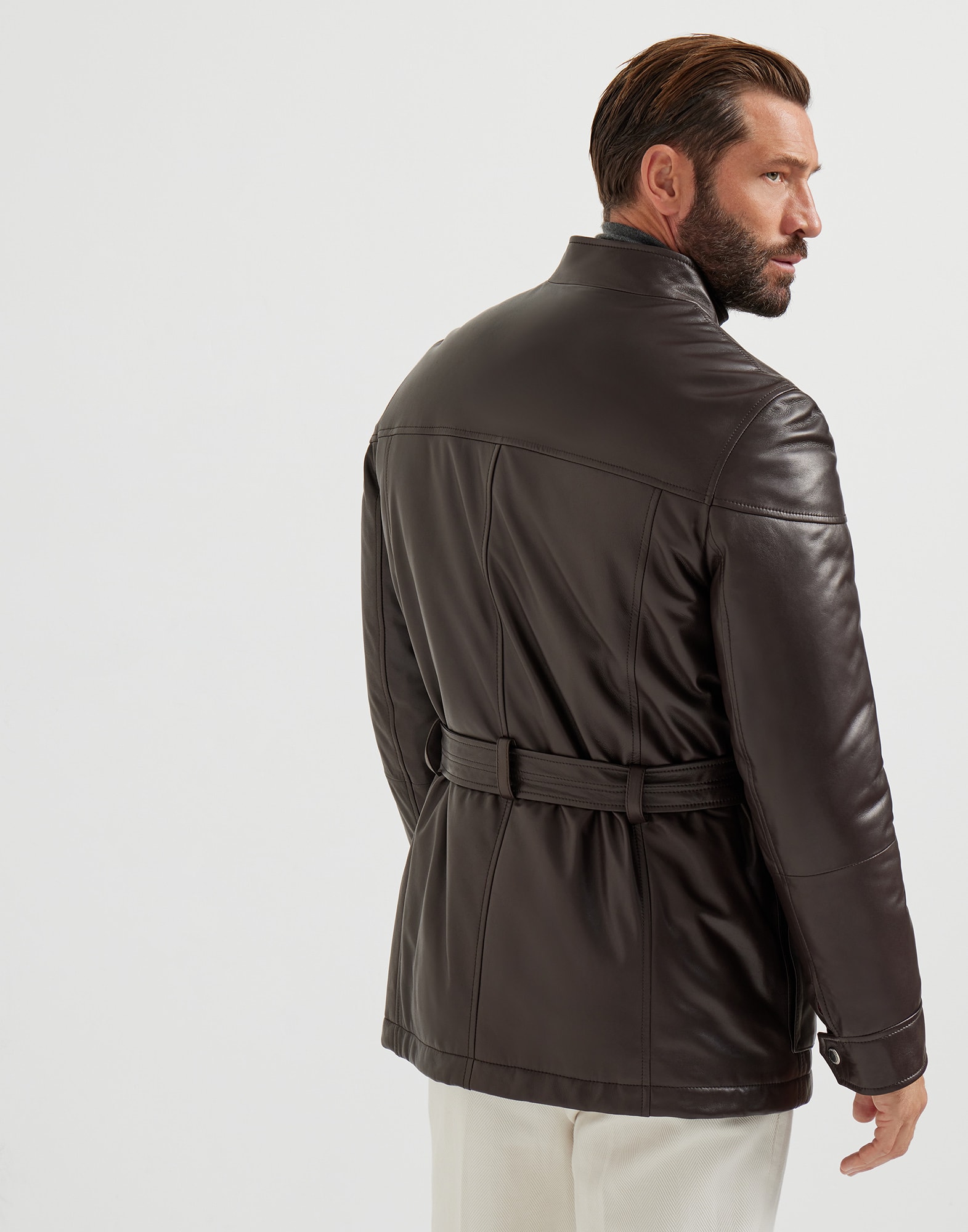 Leather - Back view - View Full Screen