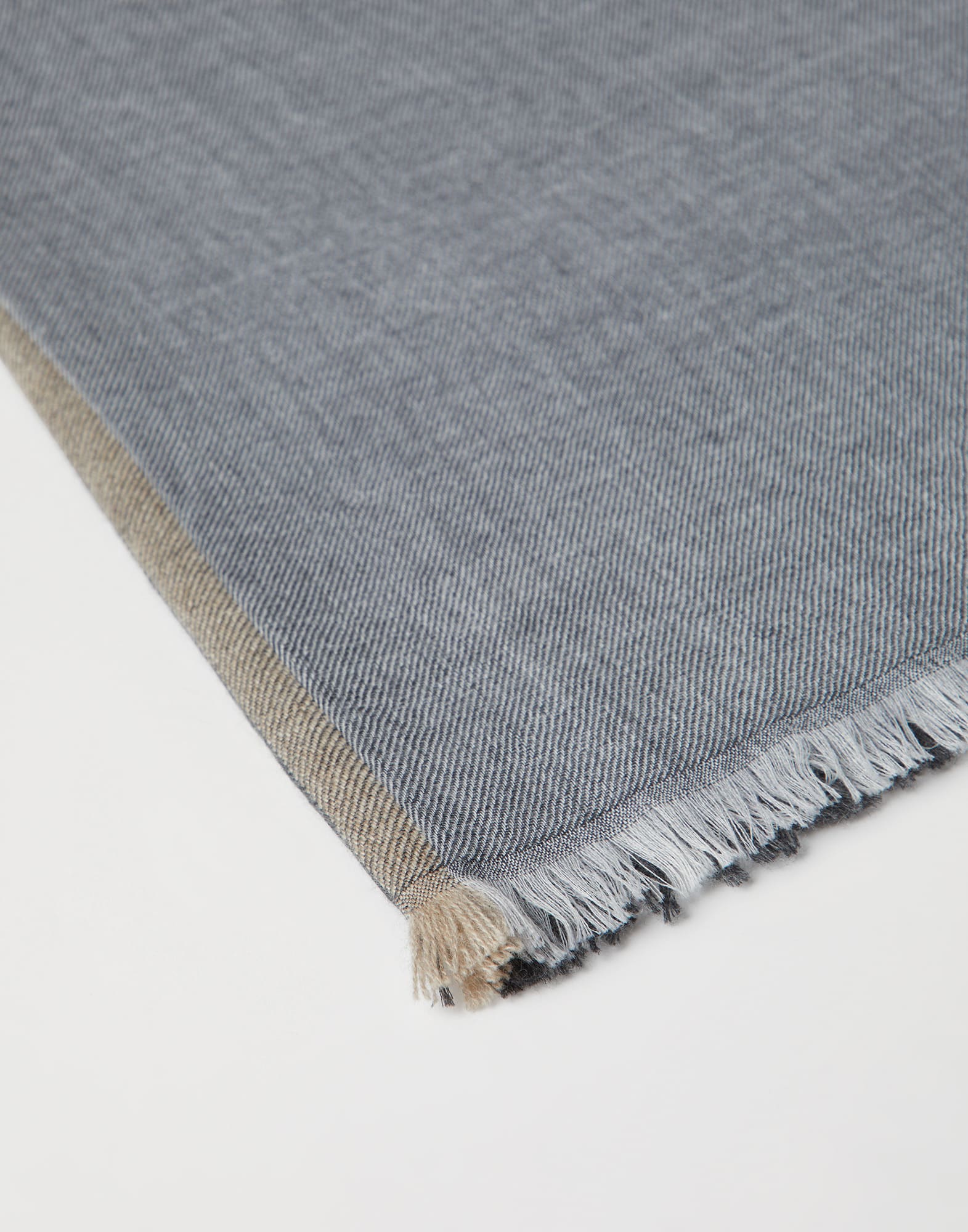 С узором - Вид сзади - Посмотреть во весь экран