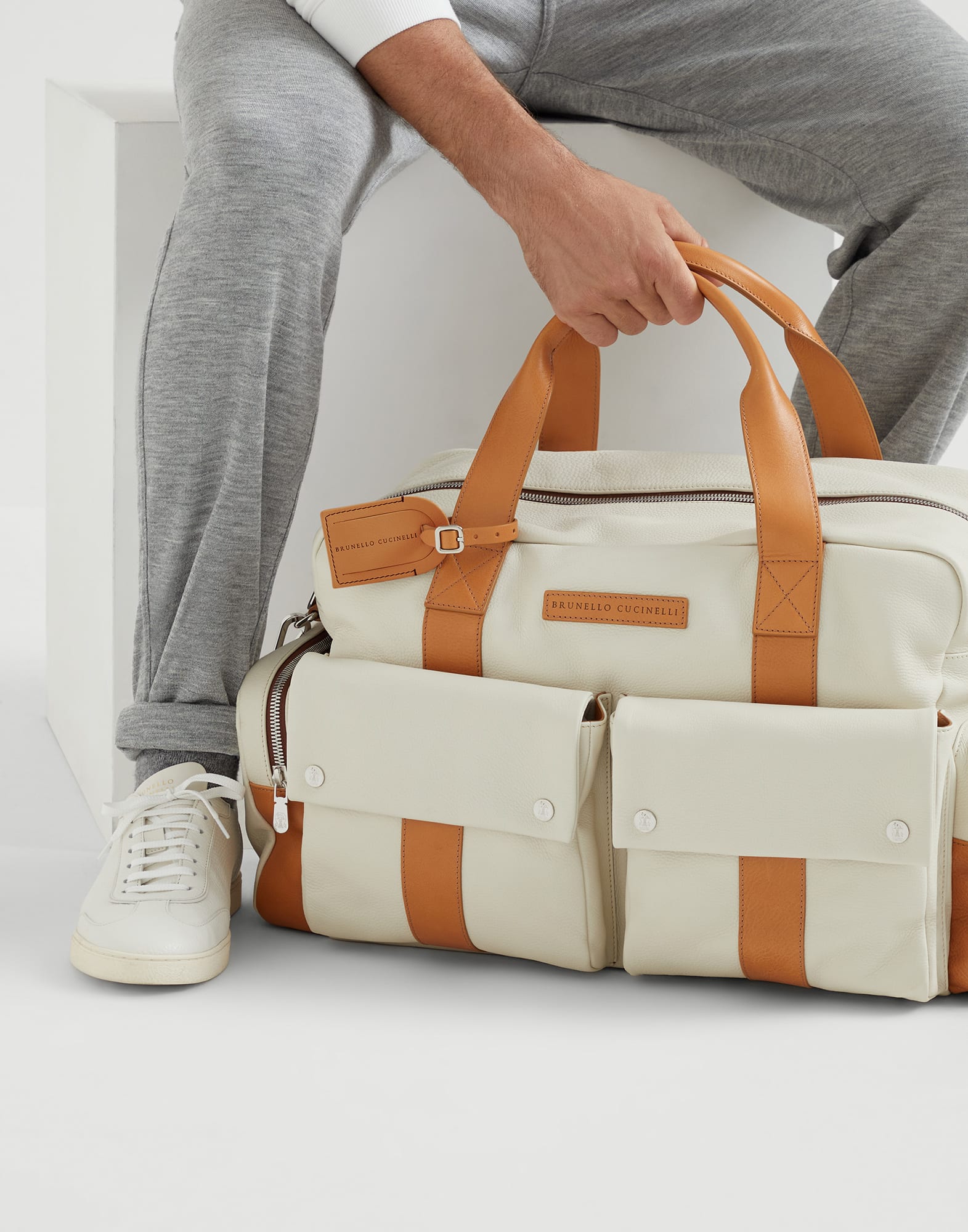 Travel Bag - Editorial view - View Full Screen