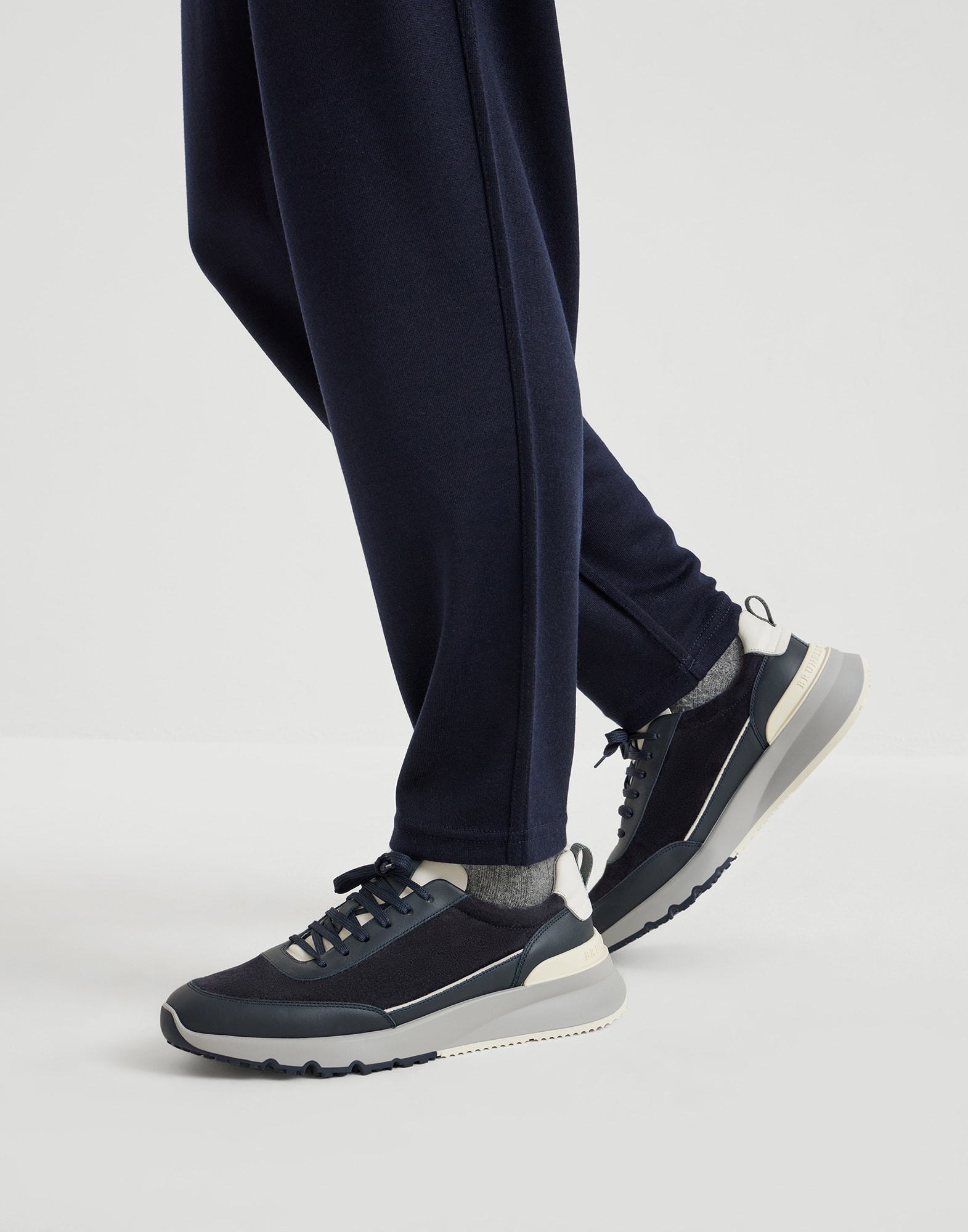 ランニングシューズ - エディトリアル - 全画面表示