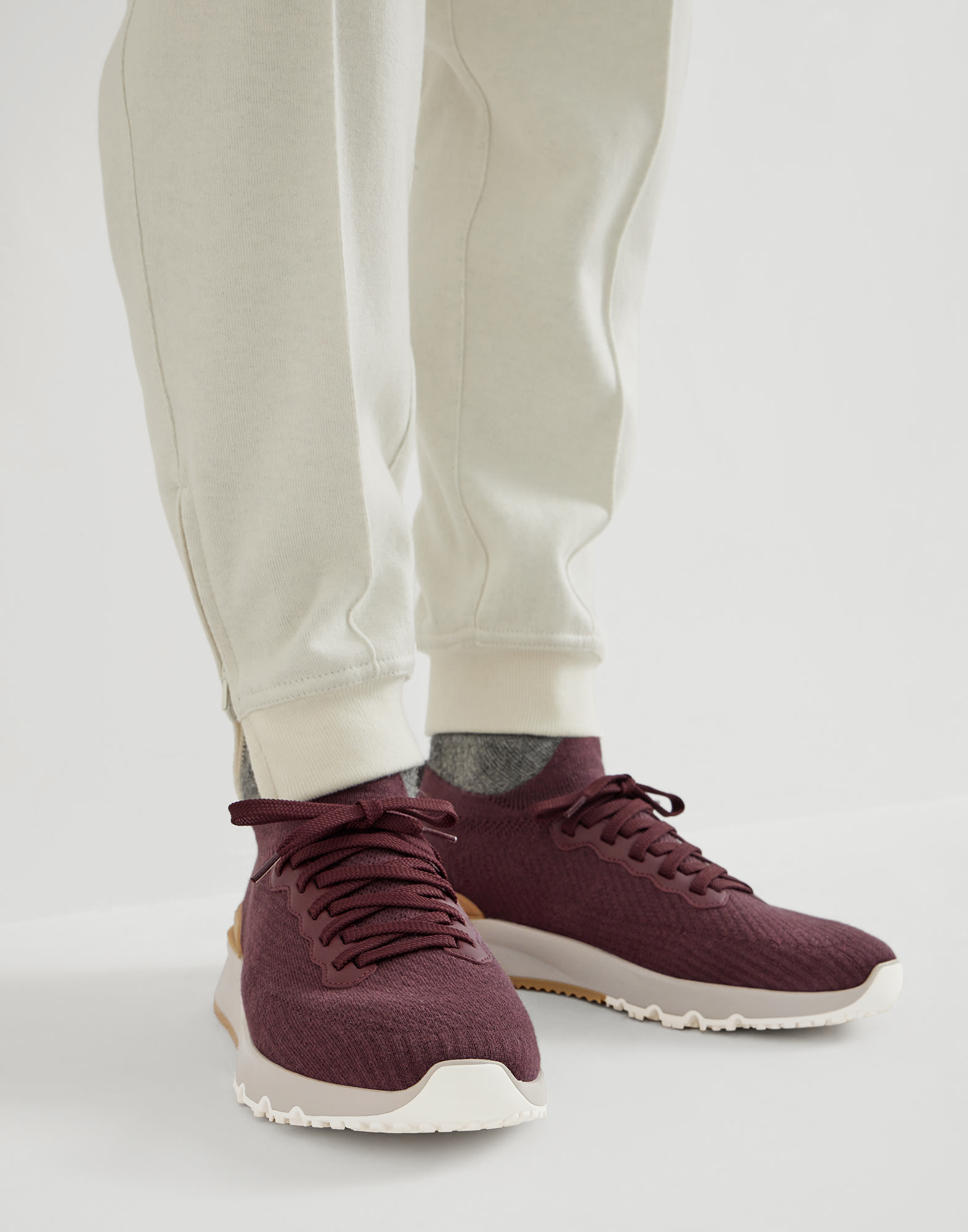 Knit - Editorial view - View Full Screen