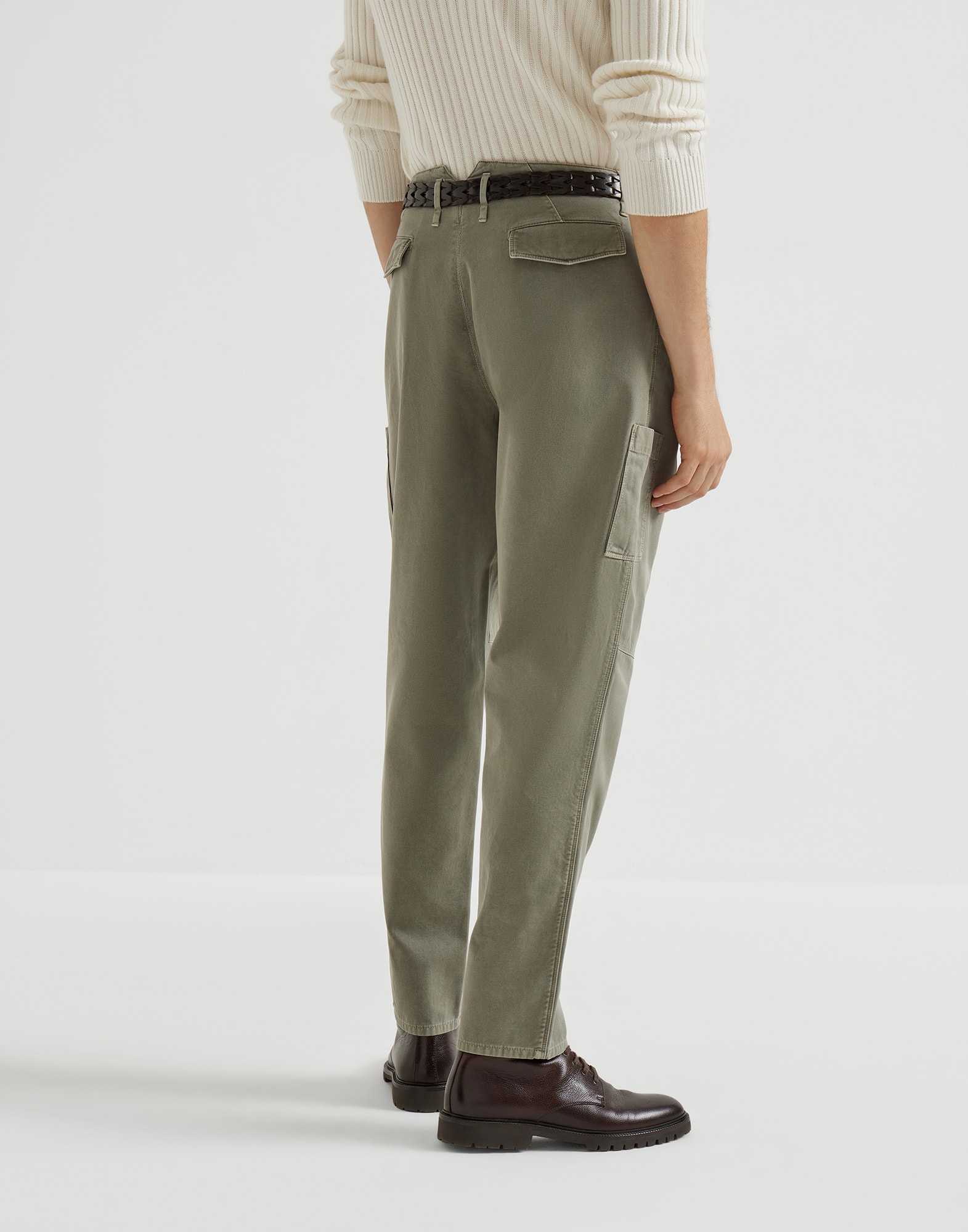 打褶裤 - 背面视角 - 正面观看 - 全屏观看