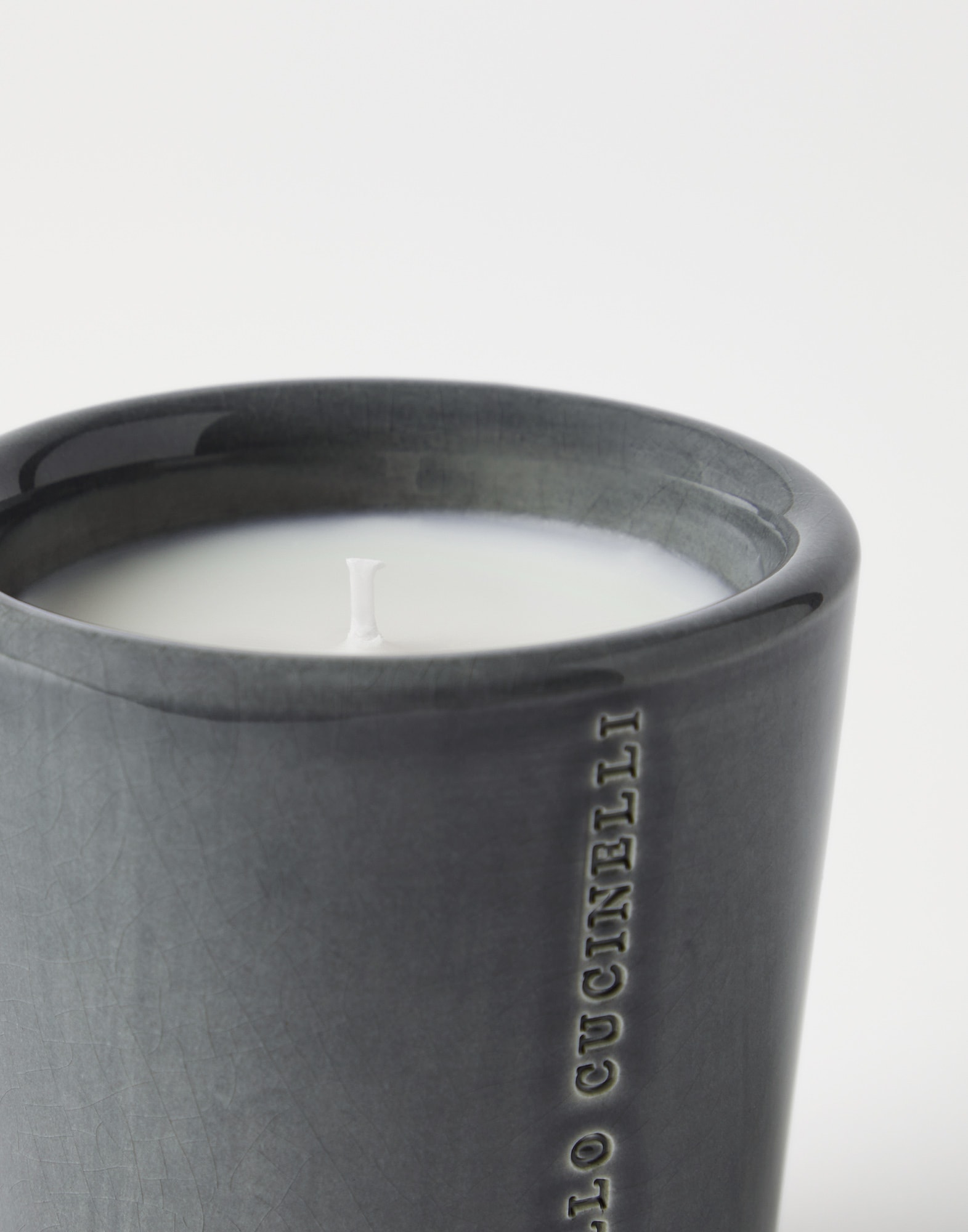 Ceramic vessel candles - Detail view - View Full Screen