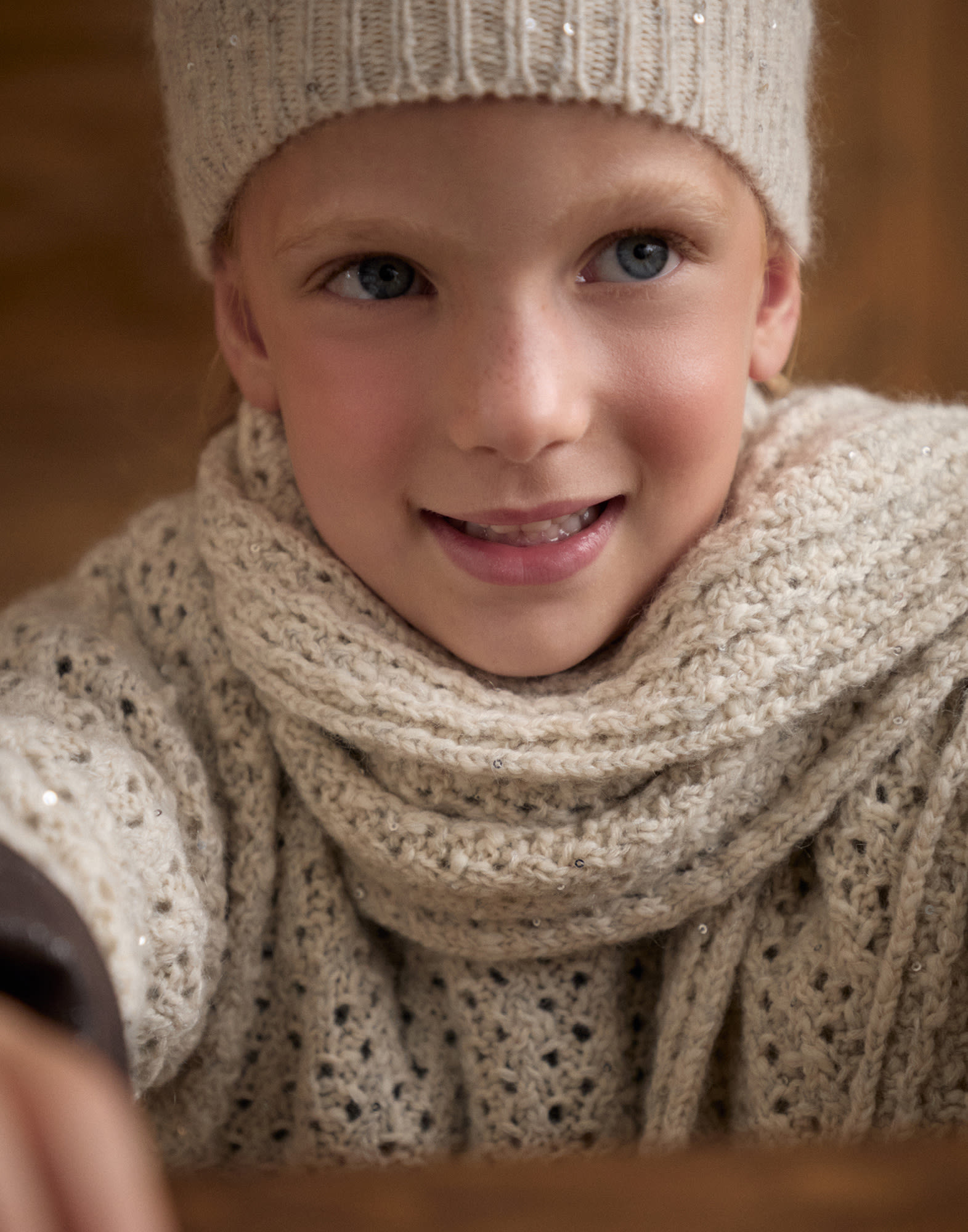 Scarves & Snoods - Editorial view - View Full Screen