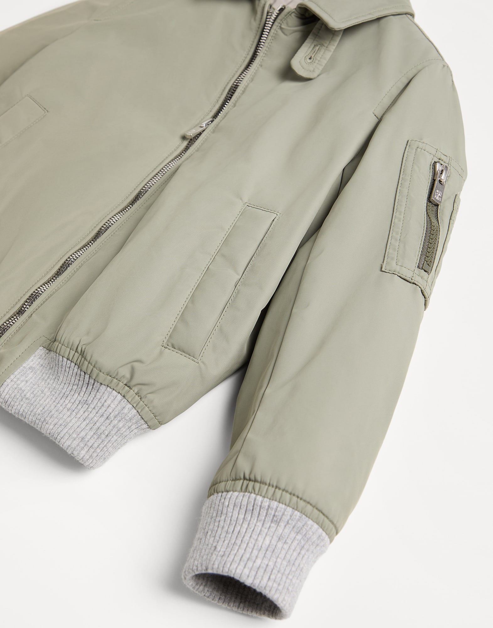 Vêtements Outerwear - Vue détail - Afficher en plein écran