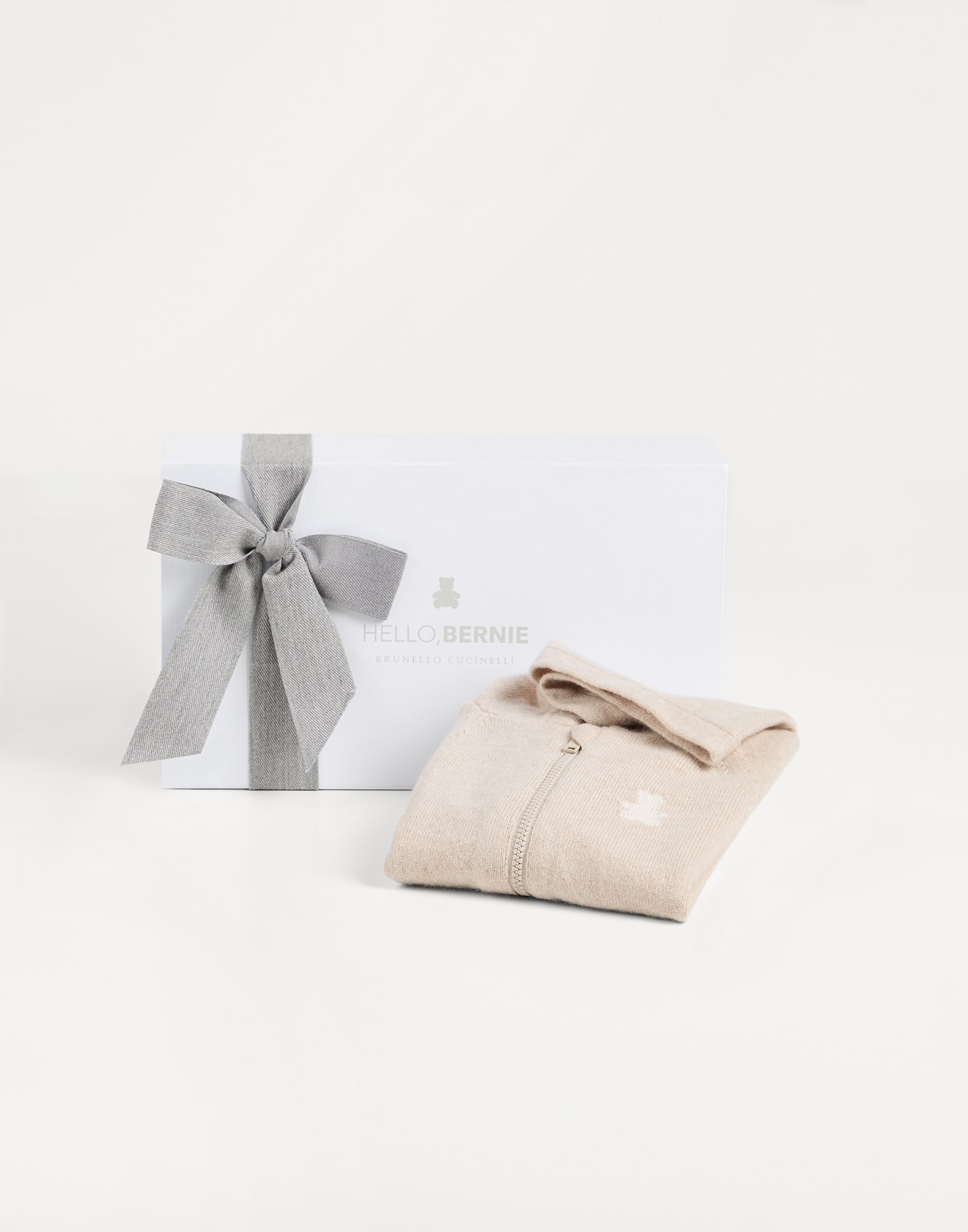 Topwear - Full look - View Full Screen