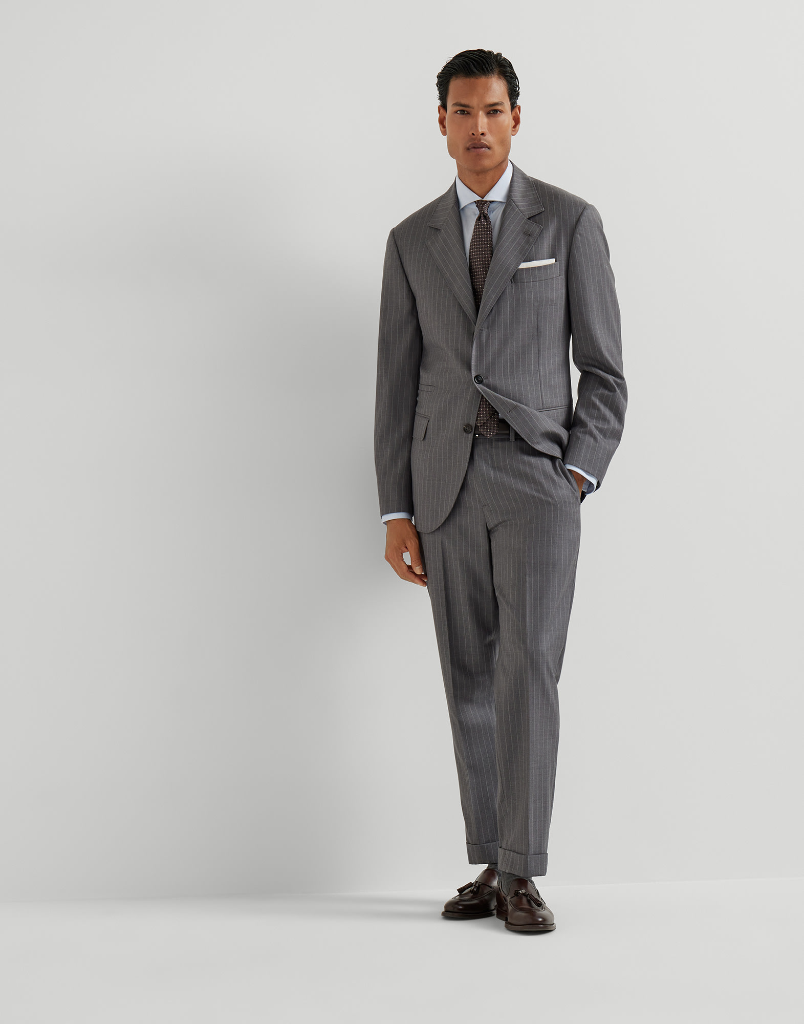 Flat front - Full look - View Full Screen