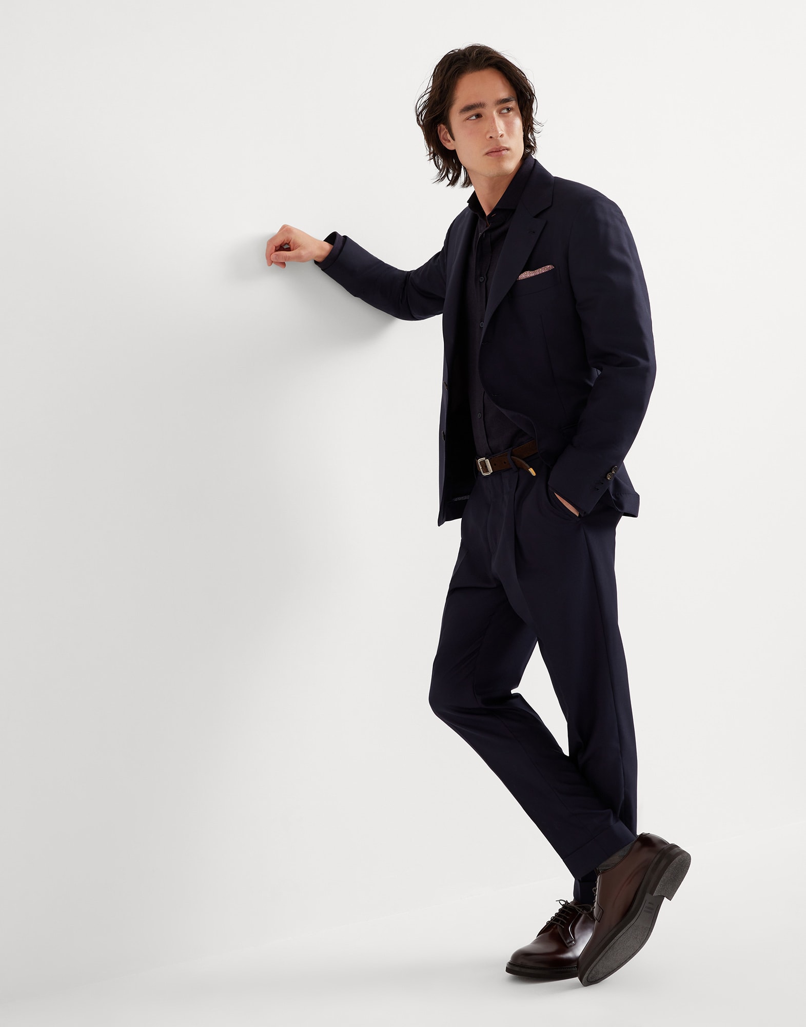 Pantalon à Pinces - Vue tenue complète - Afficher en plein écran