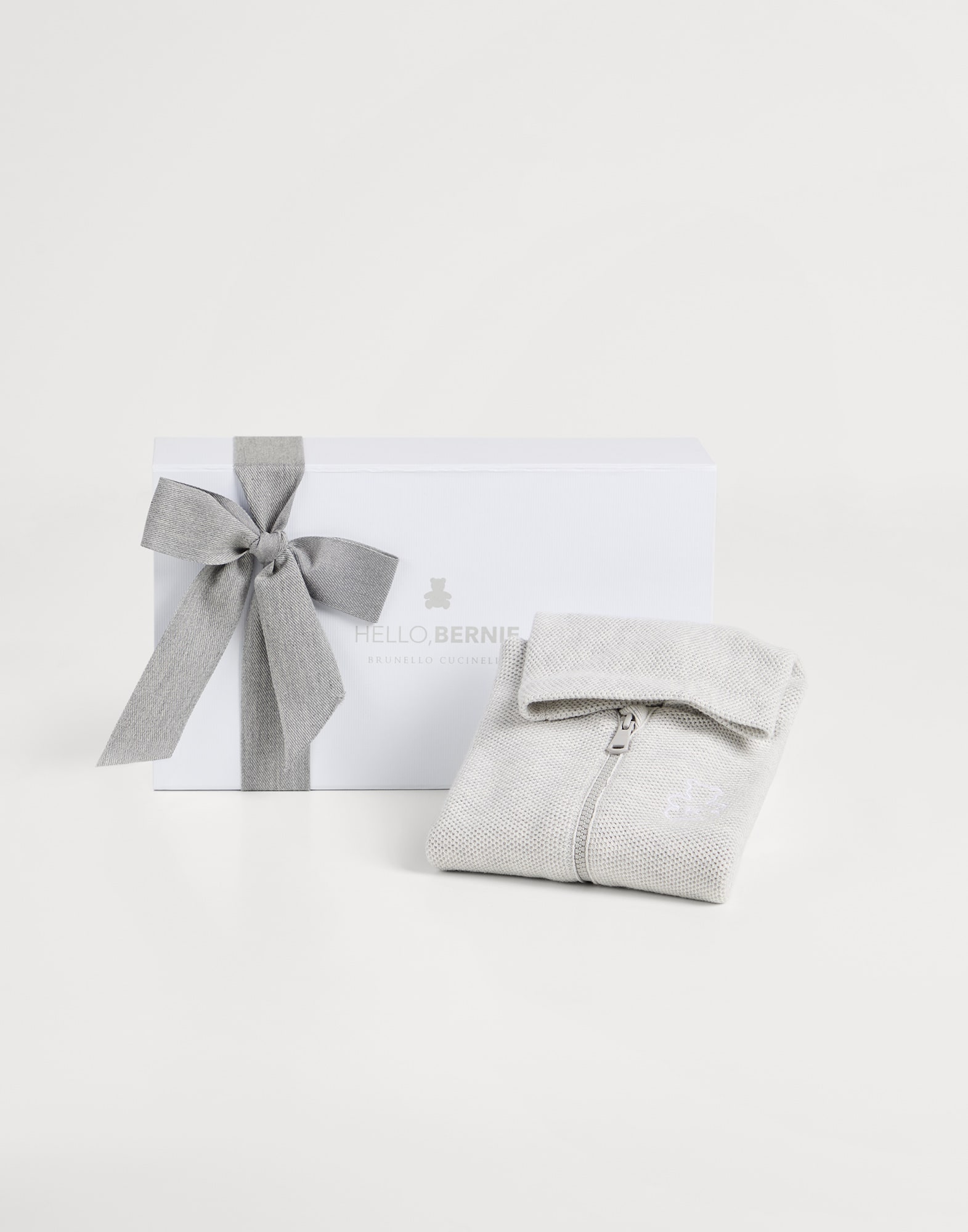 Topwear - Full look - View Full Screen