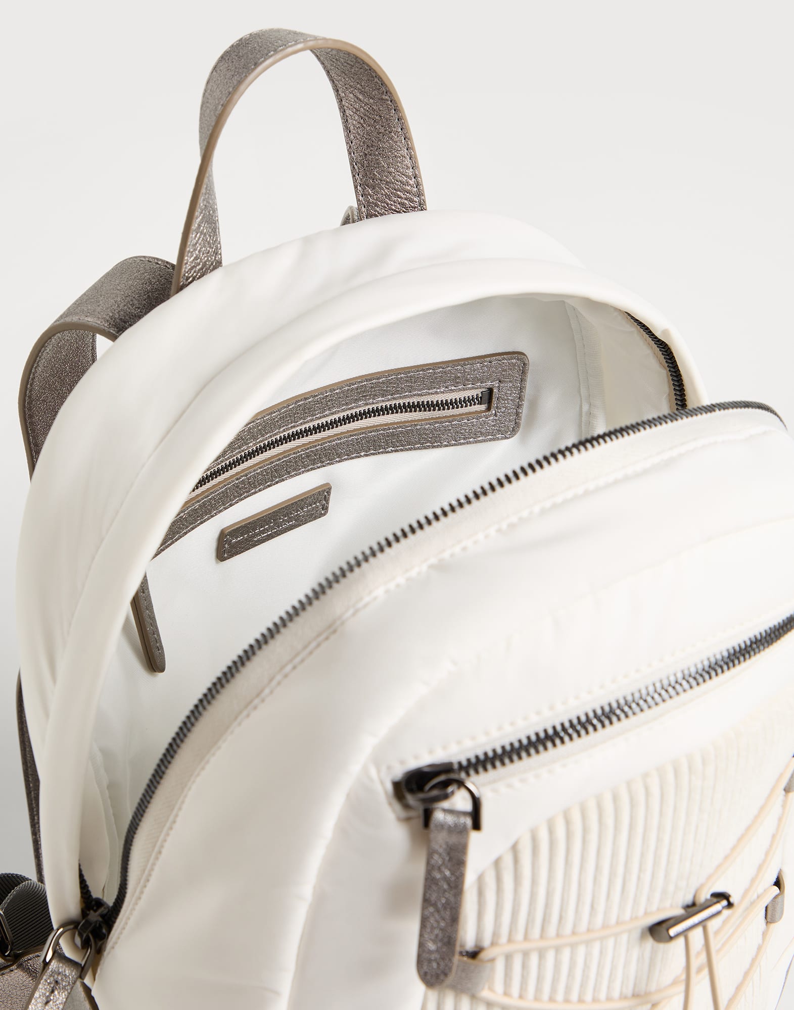 Backpack - Full look - View Full Screen