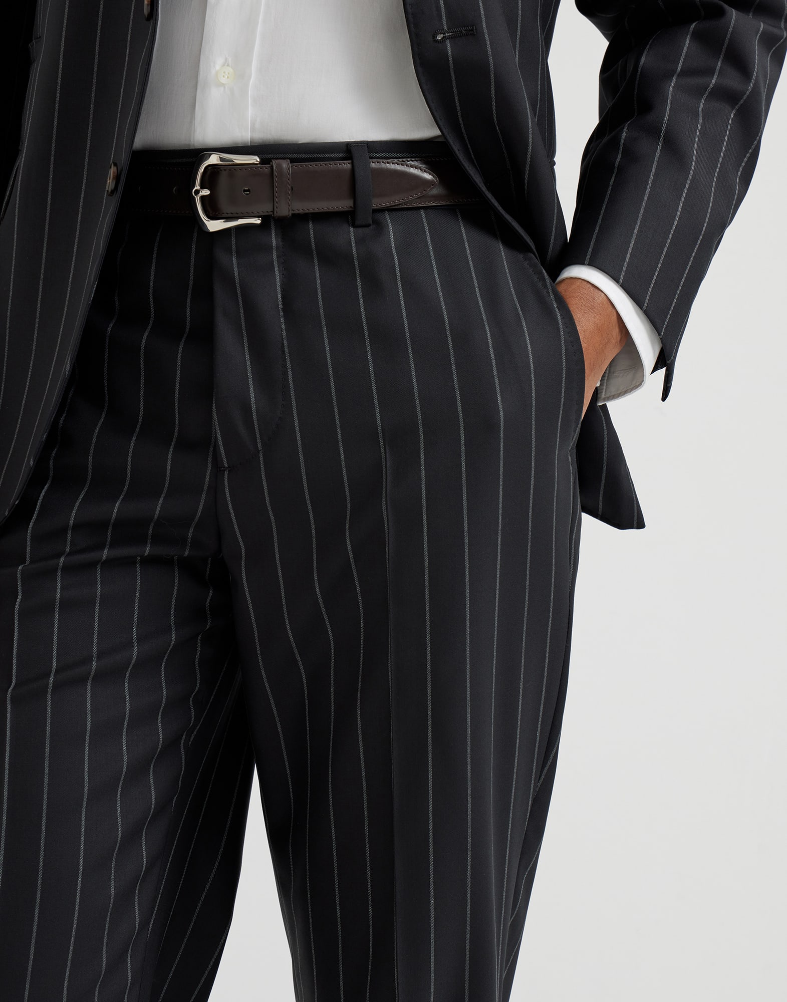 Брюки без защипов - Детальный вид - Посмотреть во весь экран