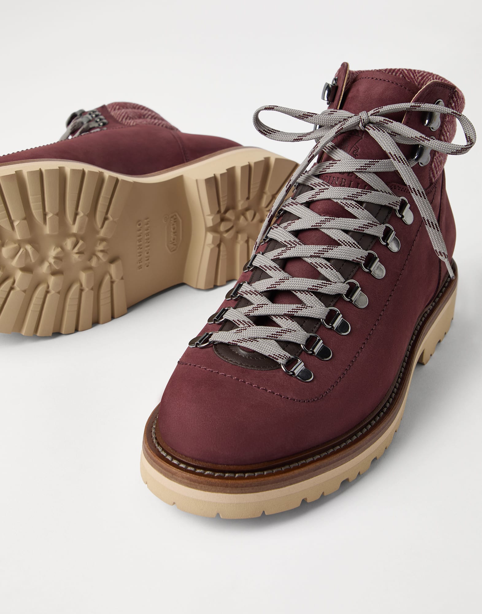 户外徒步鞋 - 细节视角 - 正面观看 - 全屏观看