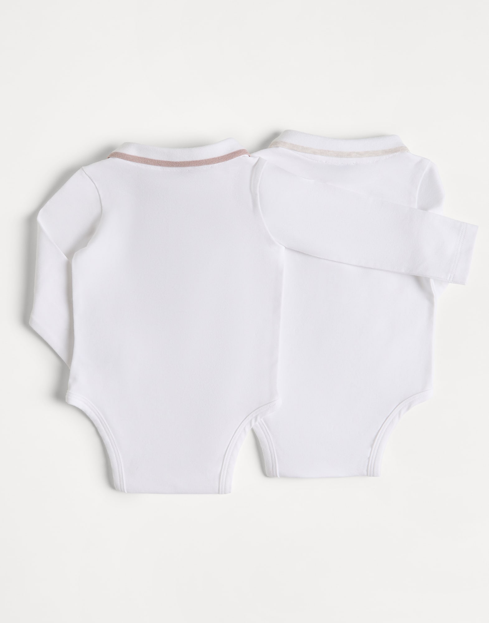 哈衣 - 背面视角 - 正面观看 - 全屏观看