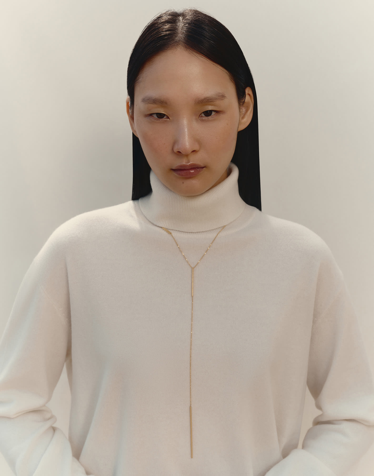 Necklace - Editorial view - View Full Screen