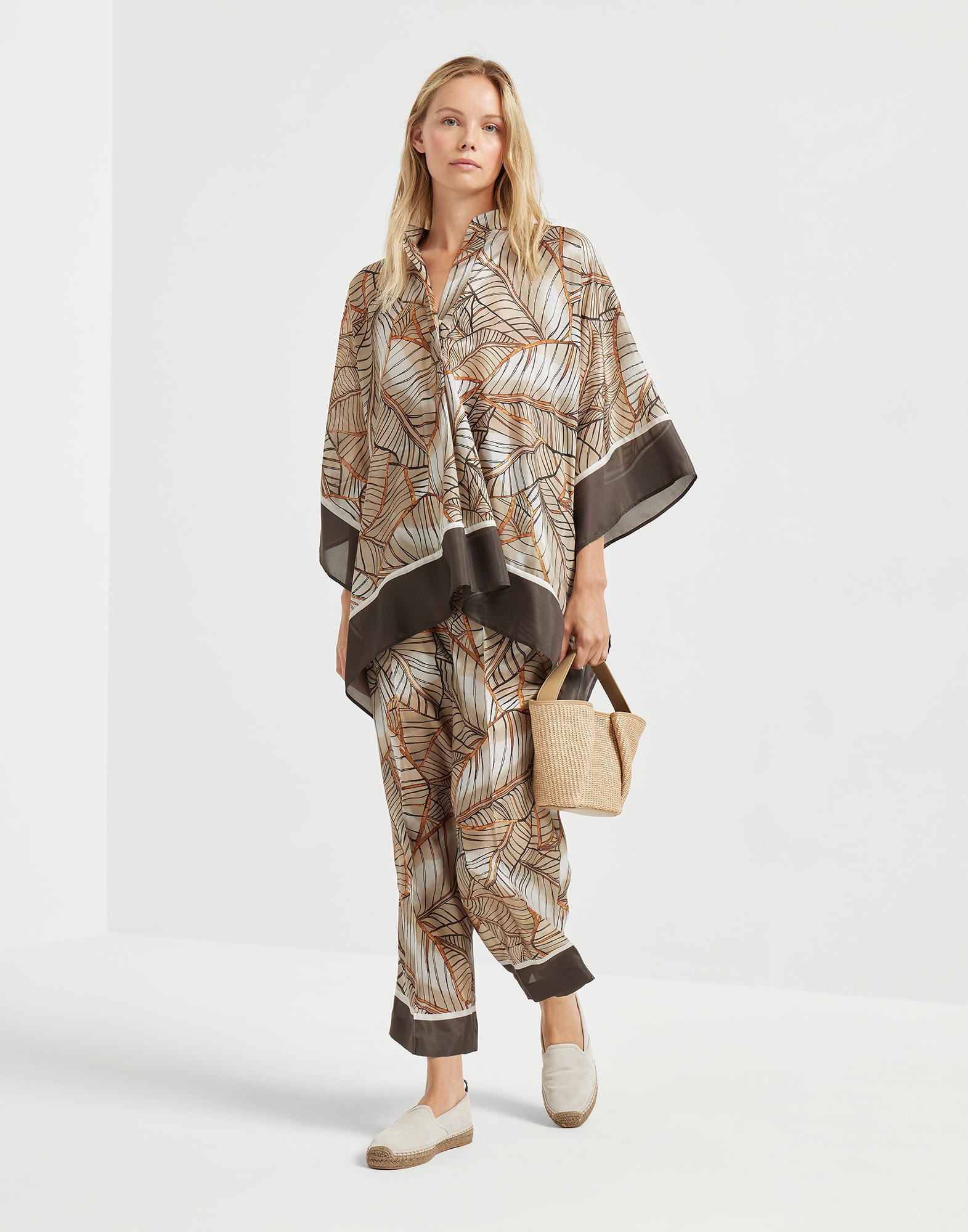 252WOUTFITTWINWEAR22 image number 0