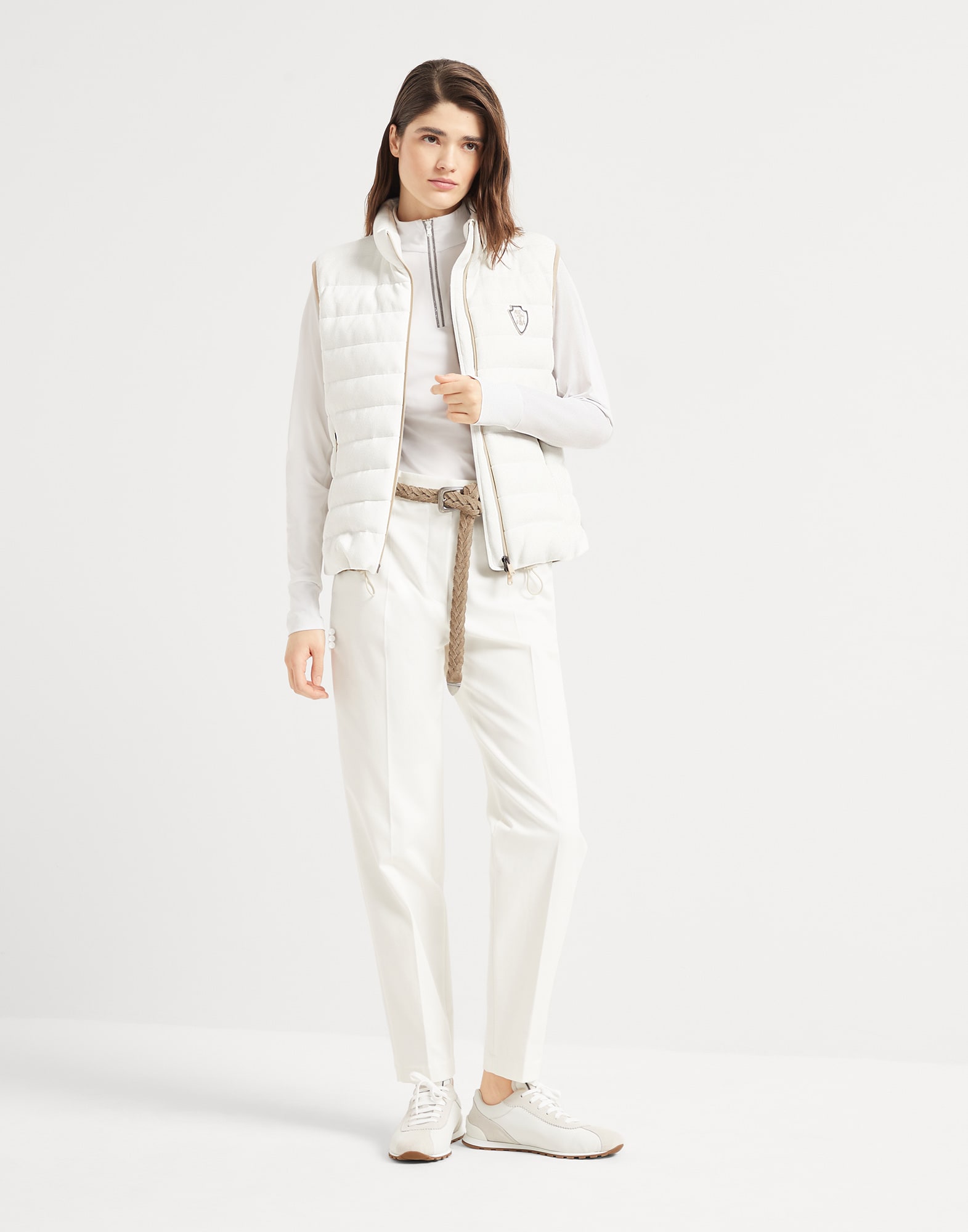 Жилет-пуховик - Вид полного образа - Посмотреть во весь экран