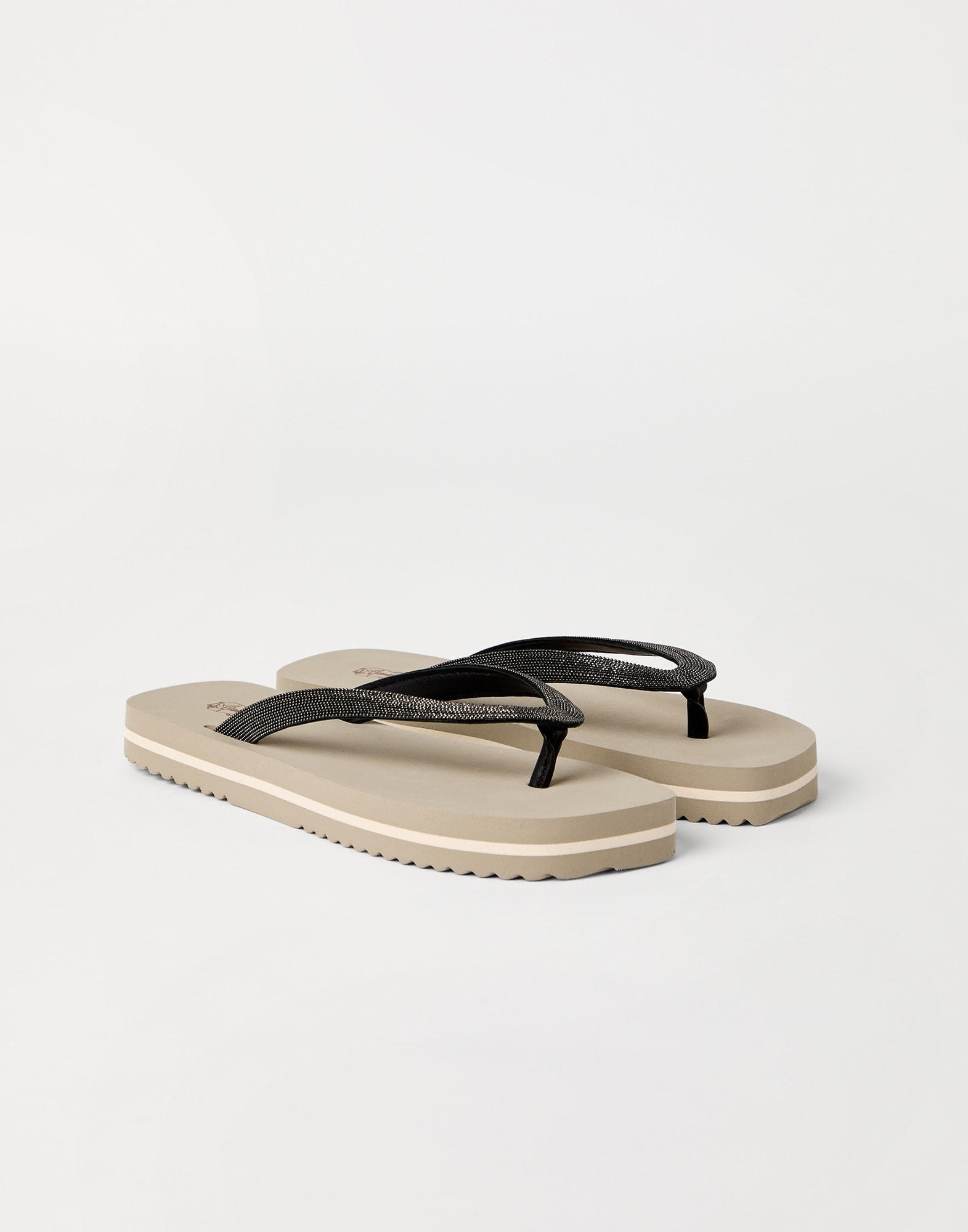 Accessories - Front view - View Full Screen