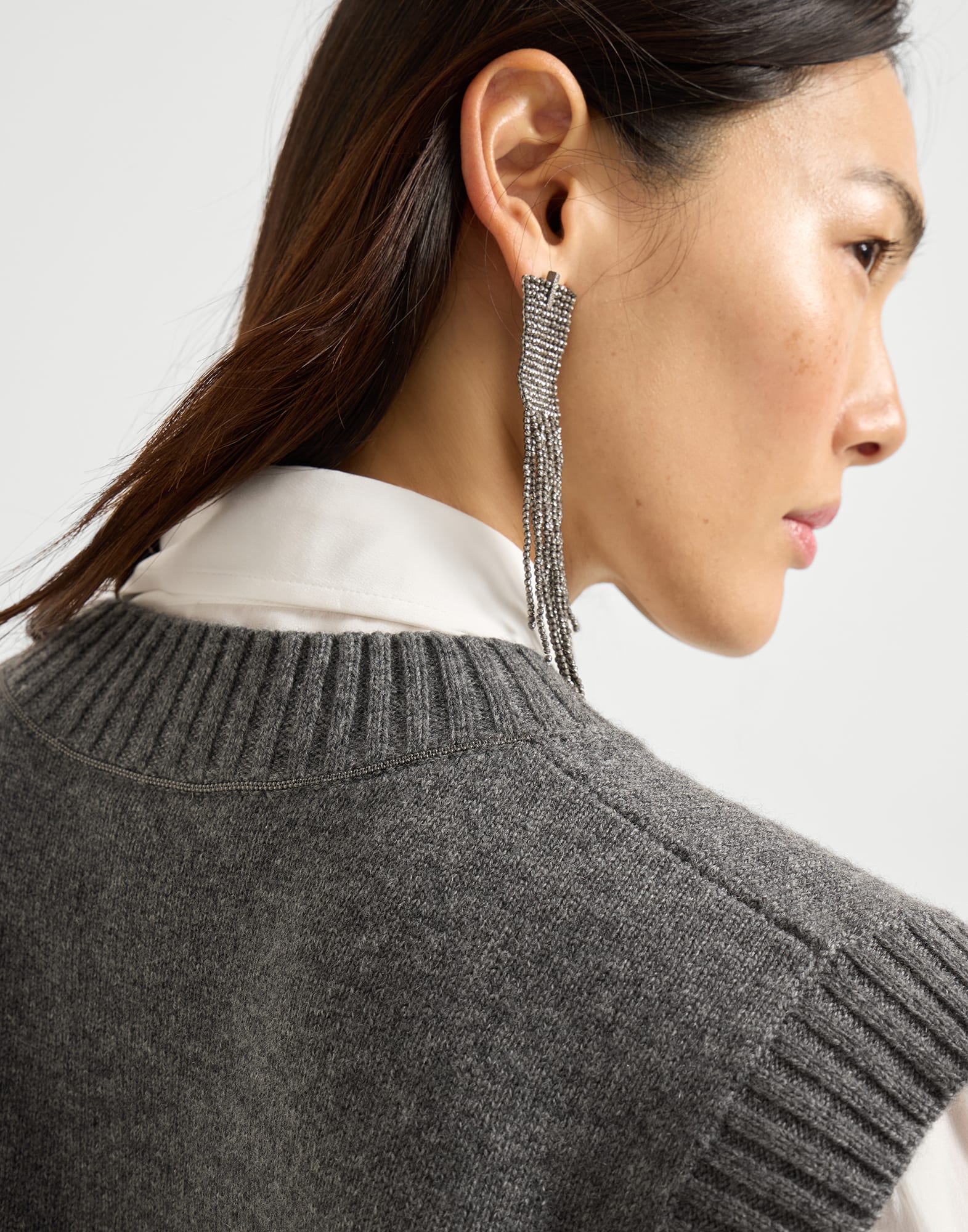 V-neck - Detail view - View Full Screen