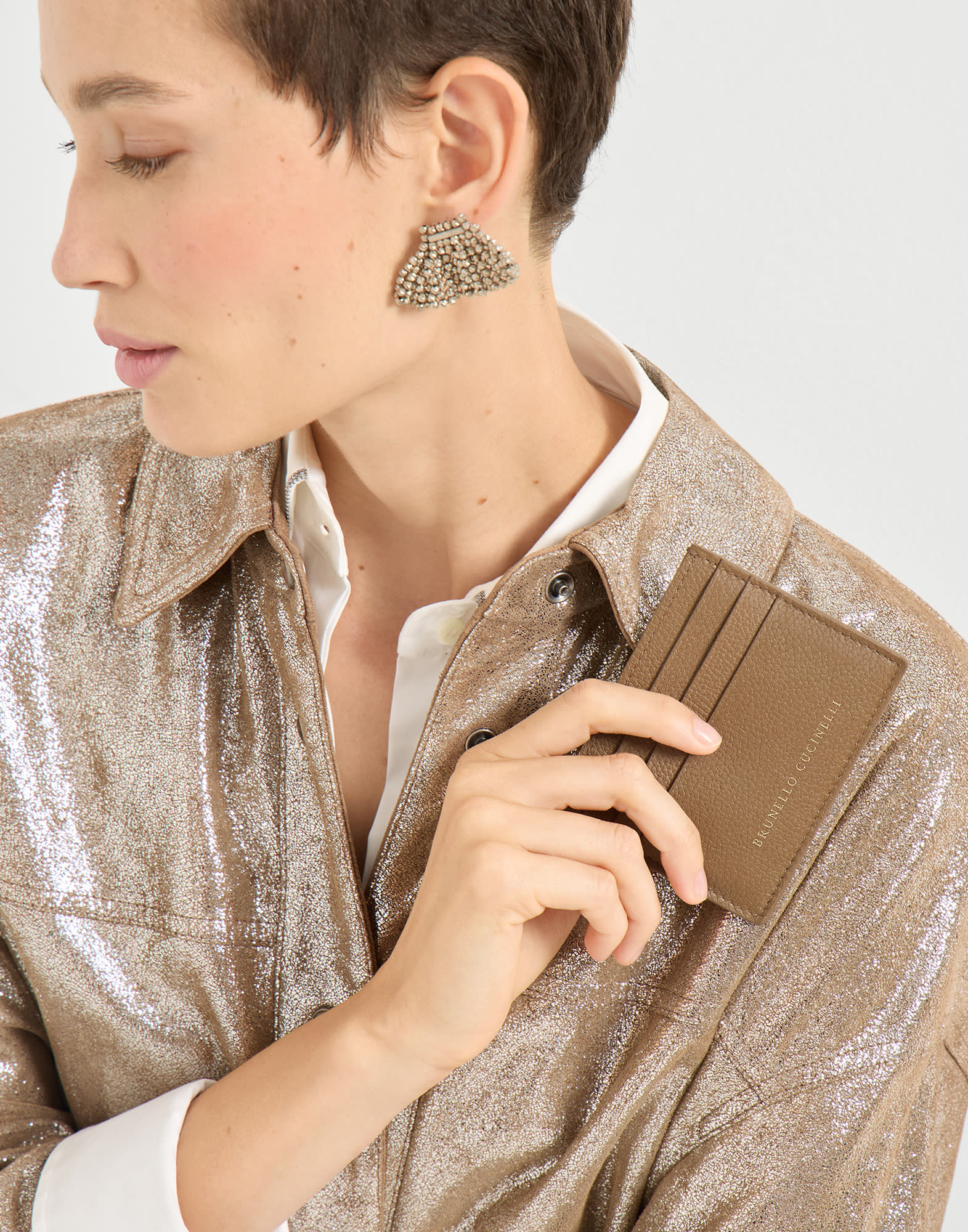 Wallet - Editorial view - View Full Screen