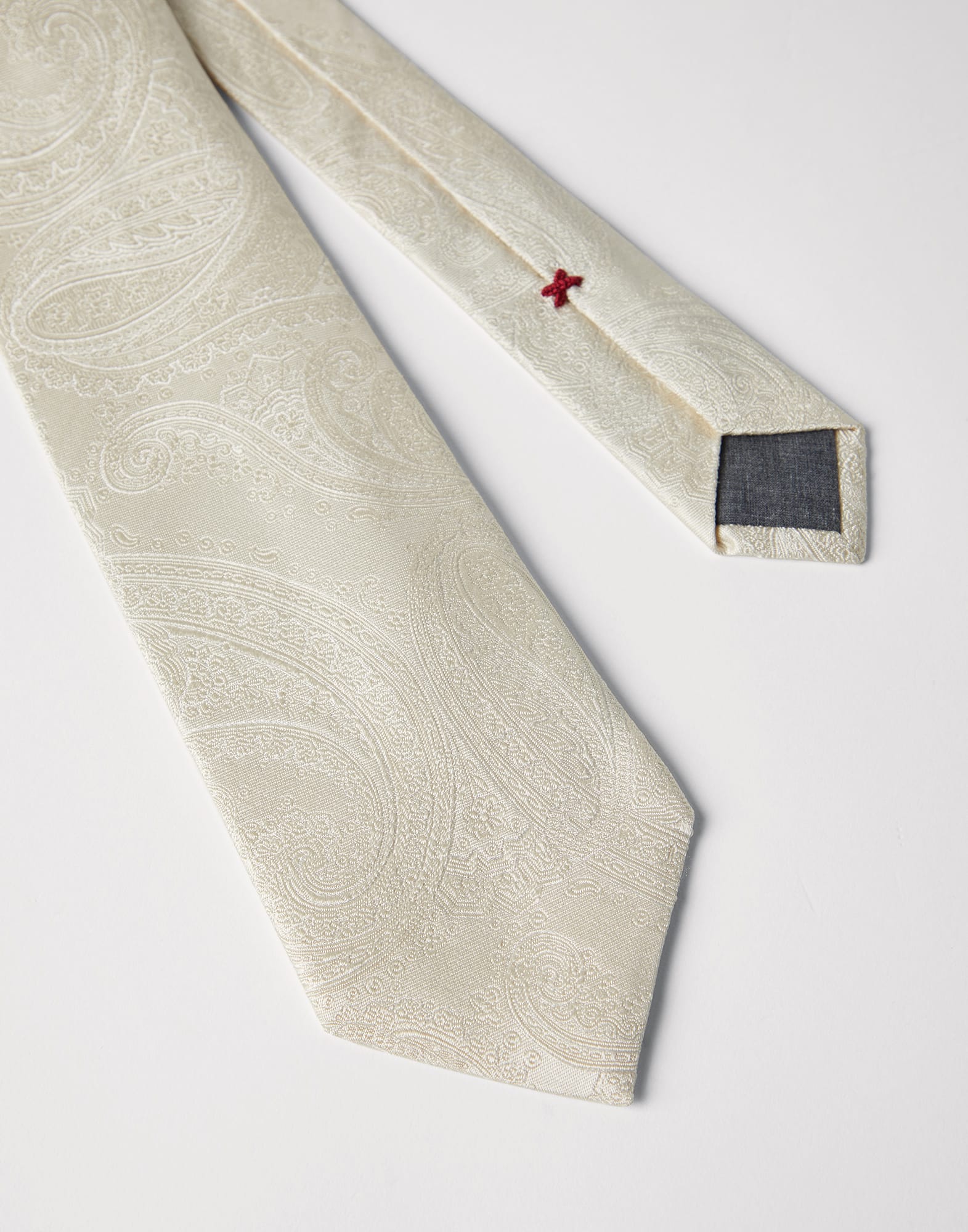 Tie - Detail view - View Full Screen