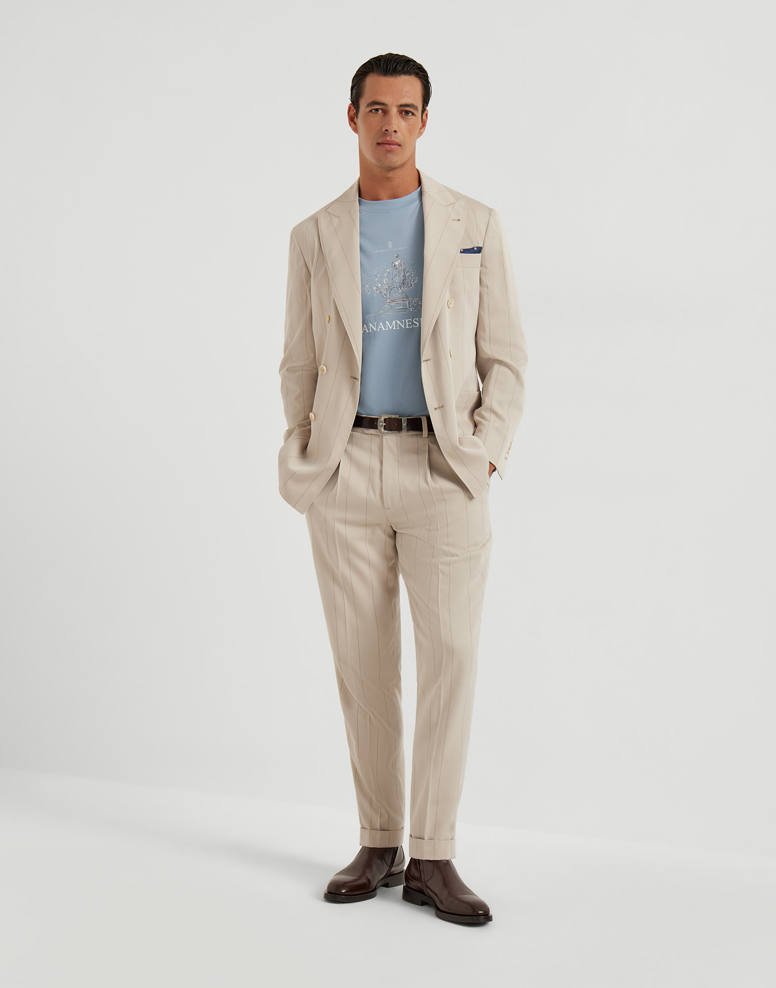 短袖T裇 - 全身视角 - 正面观看 - 全屏观看