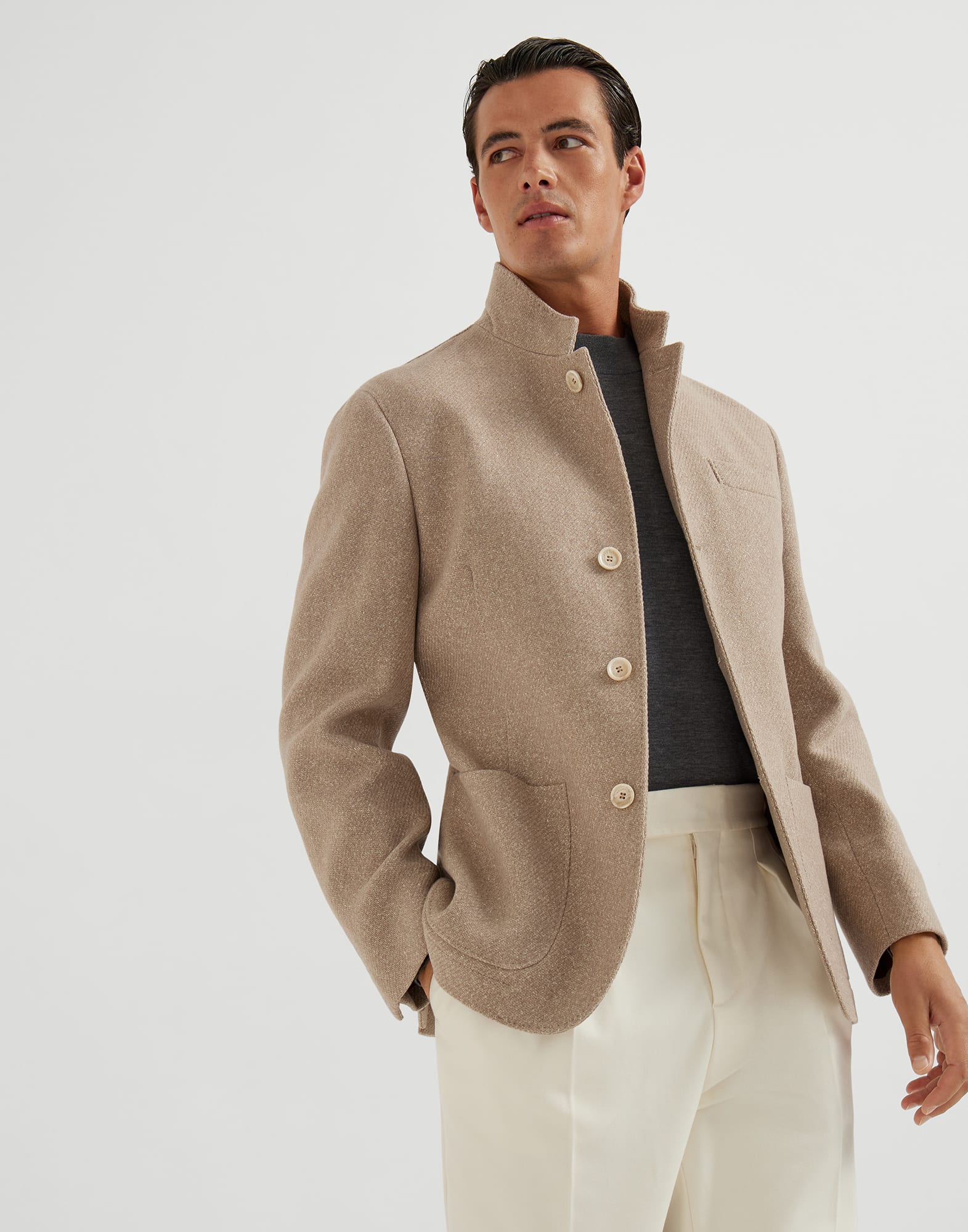 Куртка-пиджак - Редакционная фотография - Посмотреть во весь экран