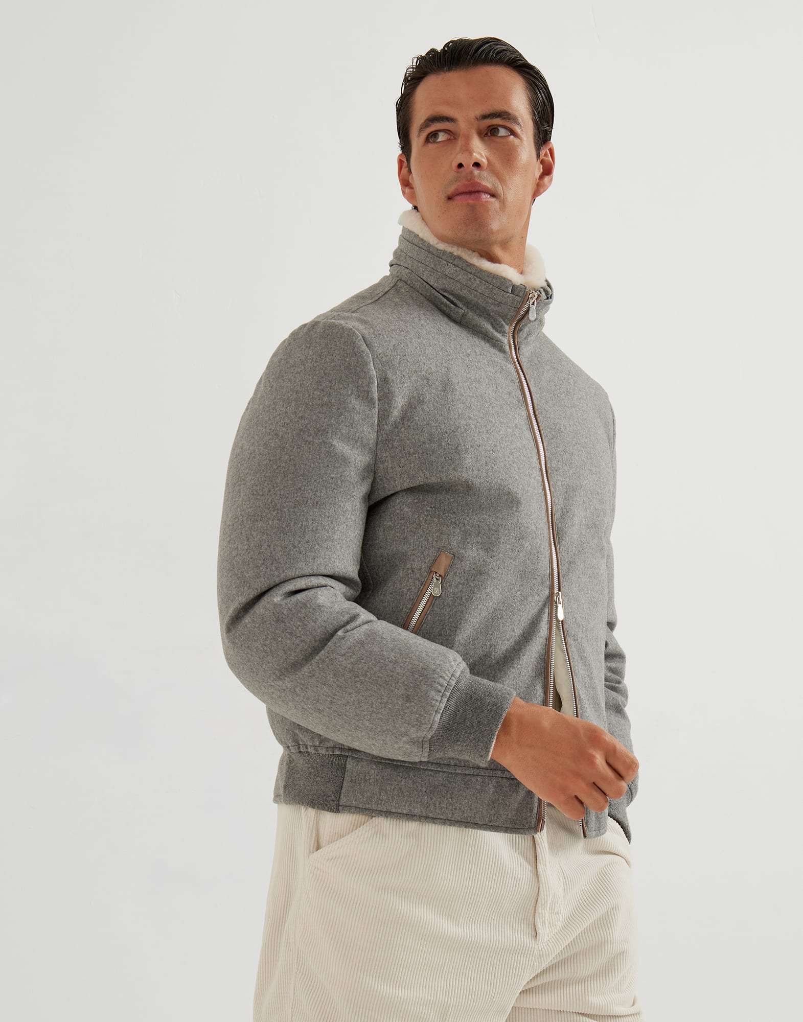 긴소매 다운 재킷 - 에디토리얼 뷰 - 전체 화면으로 보기