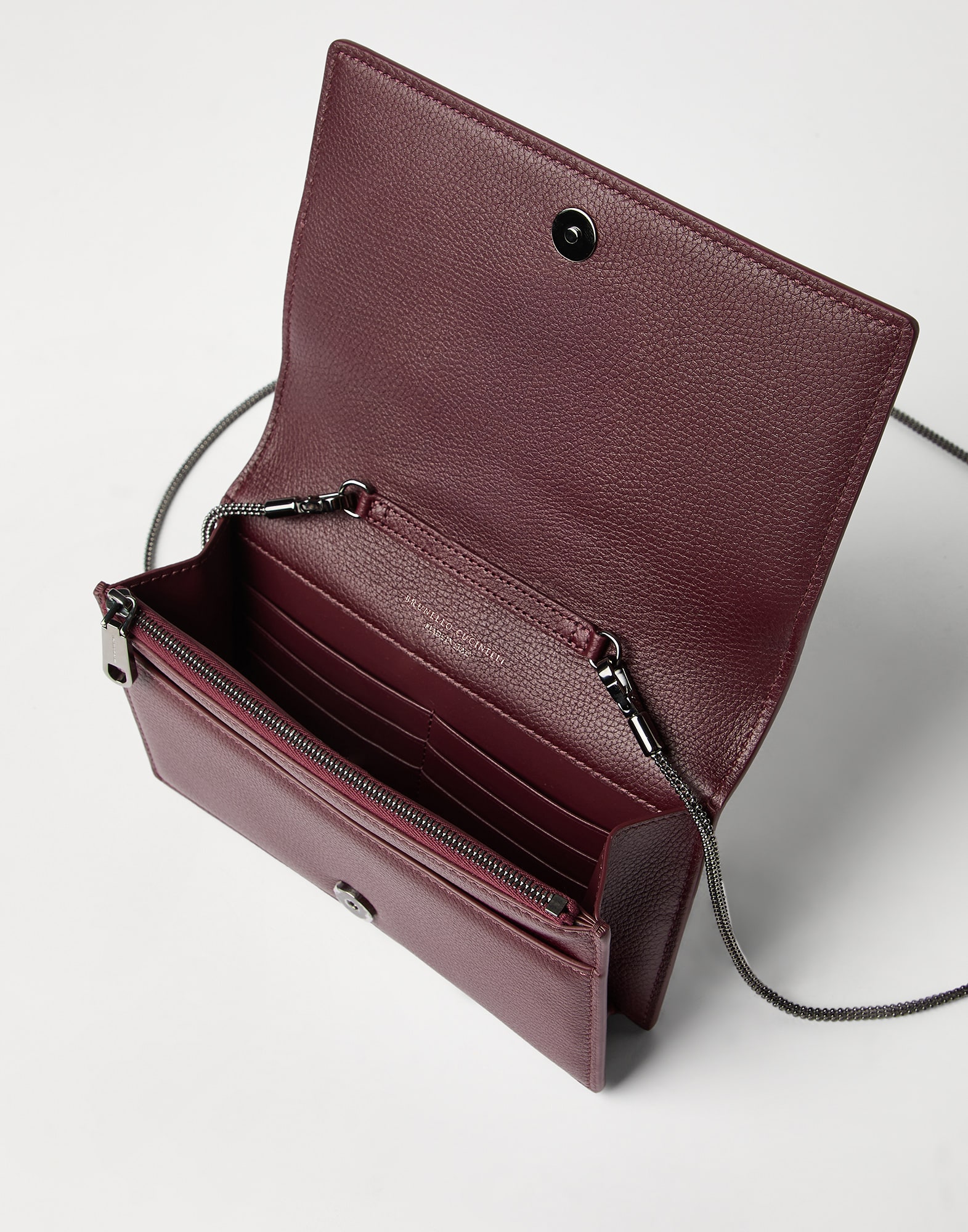 Изделия из кожи - Вид полного образа - Посмотреть во весь экран