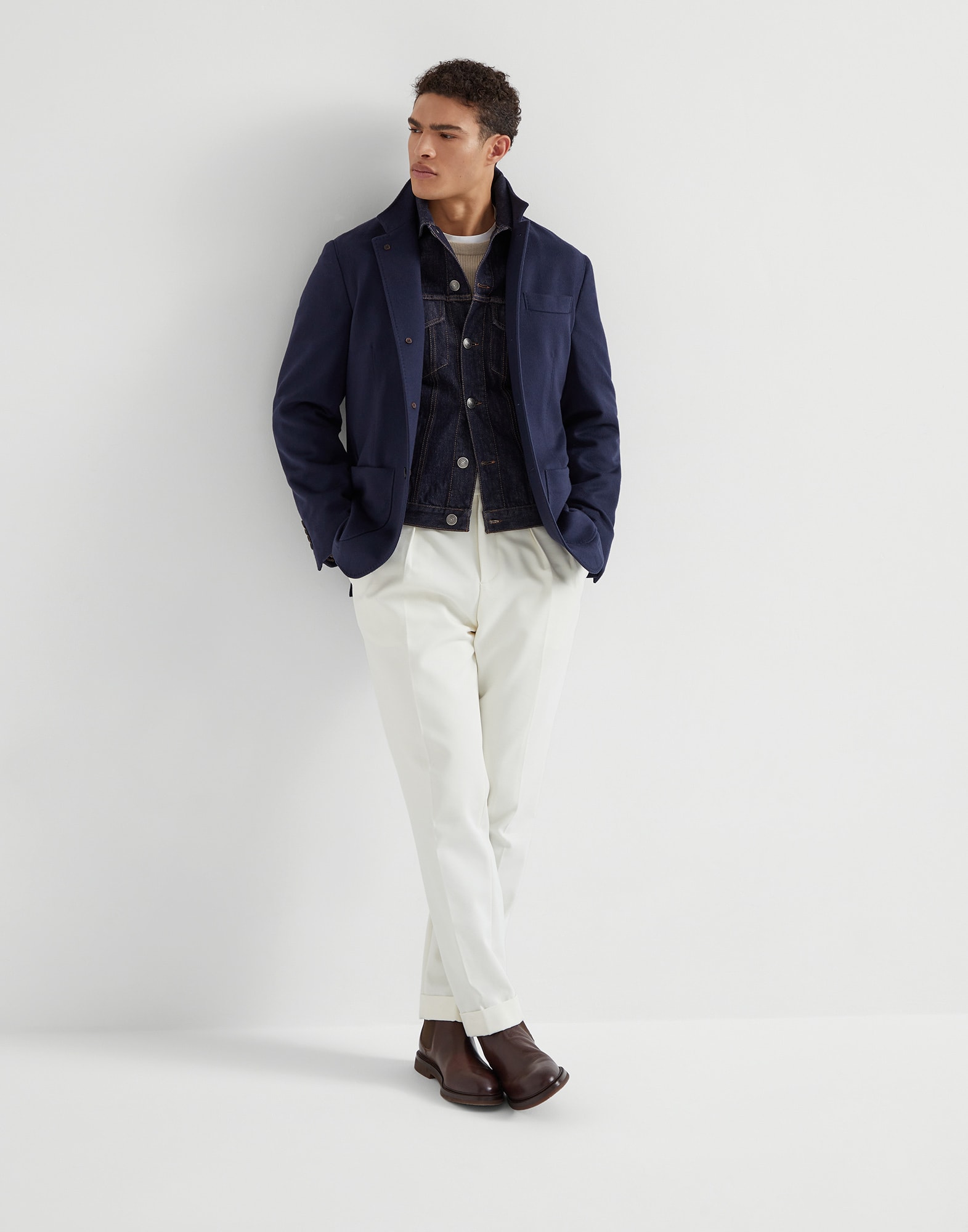 252MOUTFITCS75 image number 0