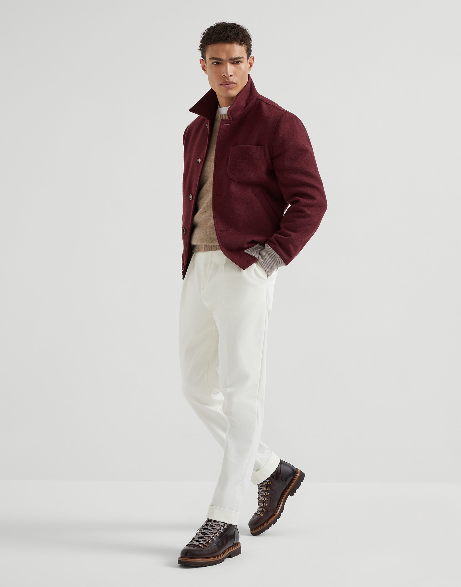 252MOUTFITCS81 image number 0