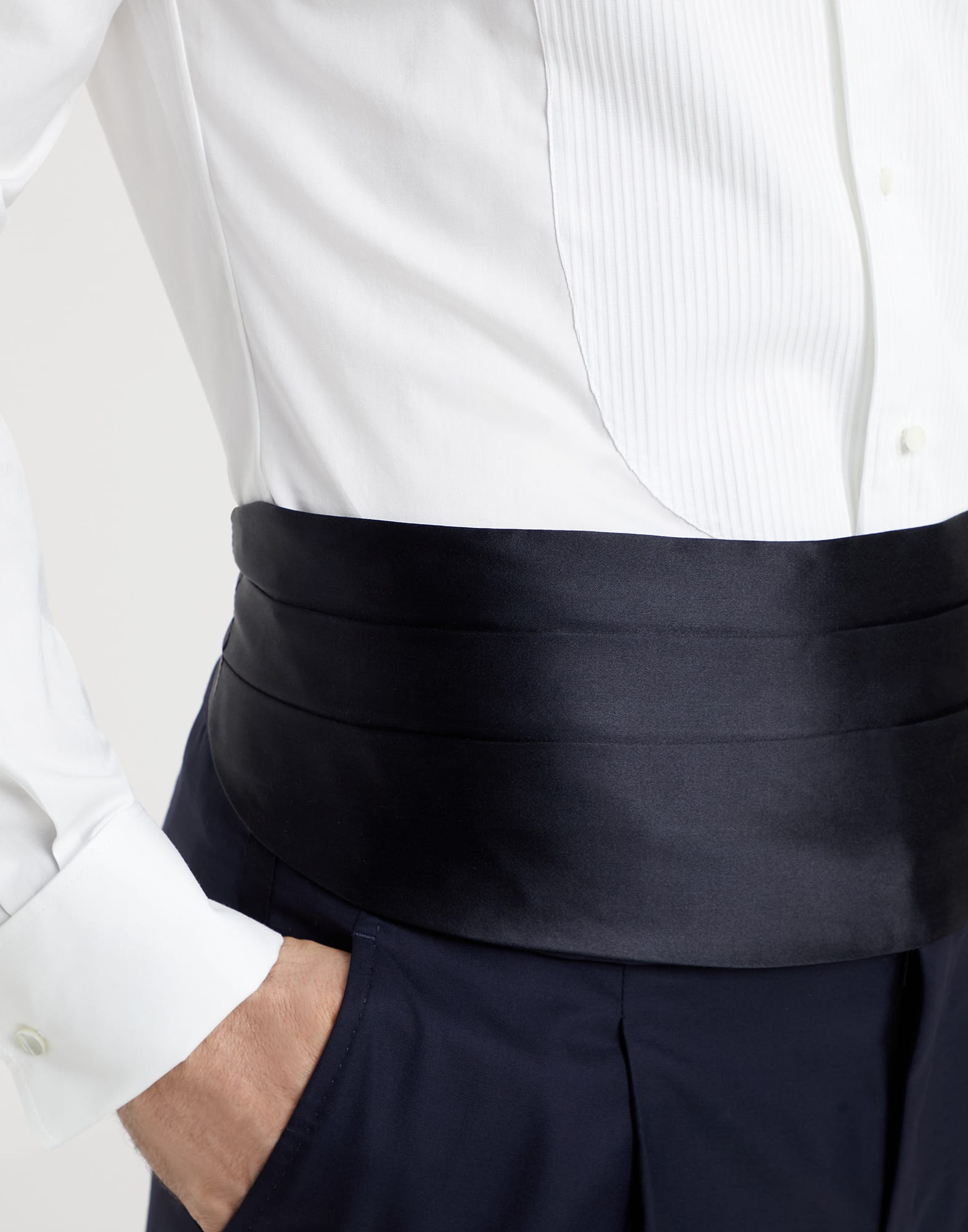 Вечерние аксессуары - Редакционная фотография - Посмотреть во весь экран