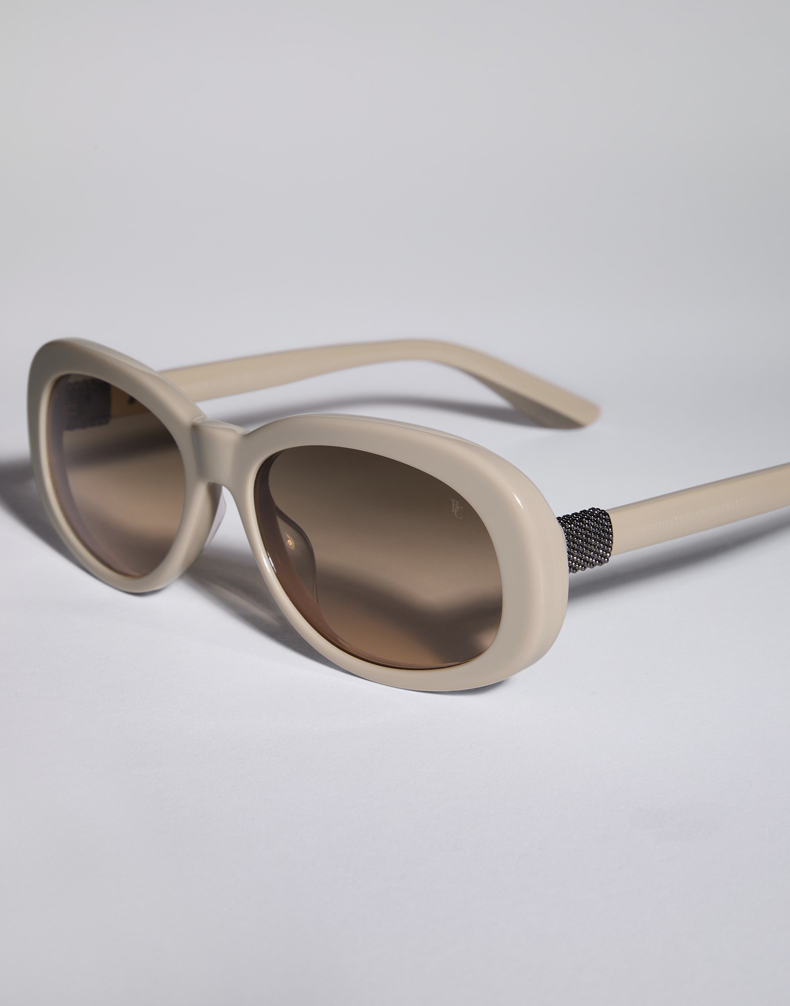 Acetate - Detail view - View Full Screen